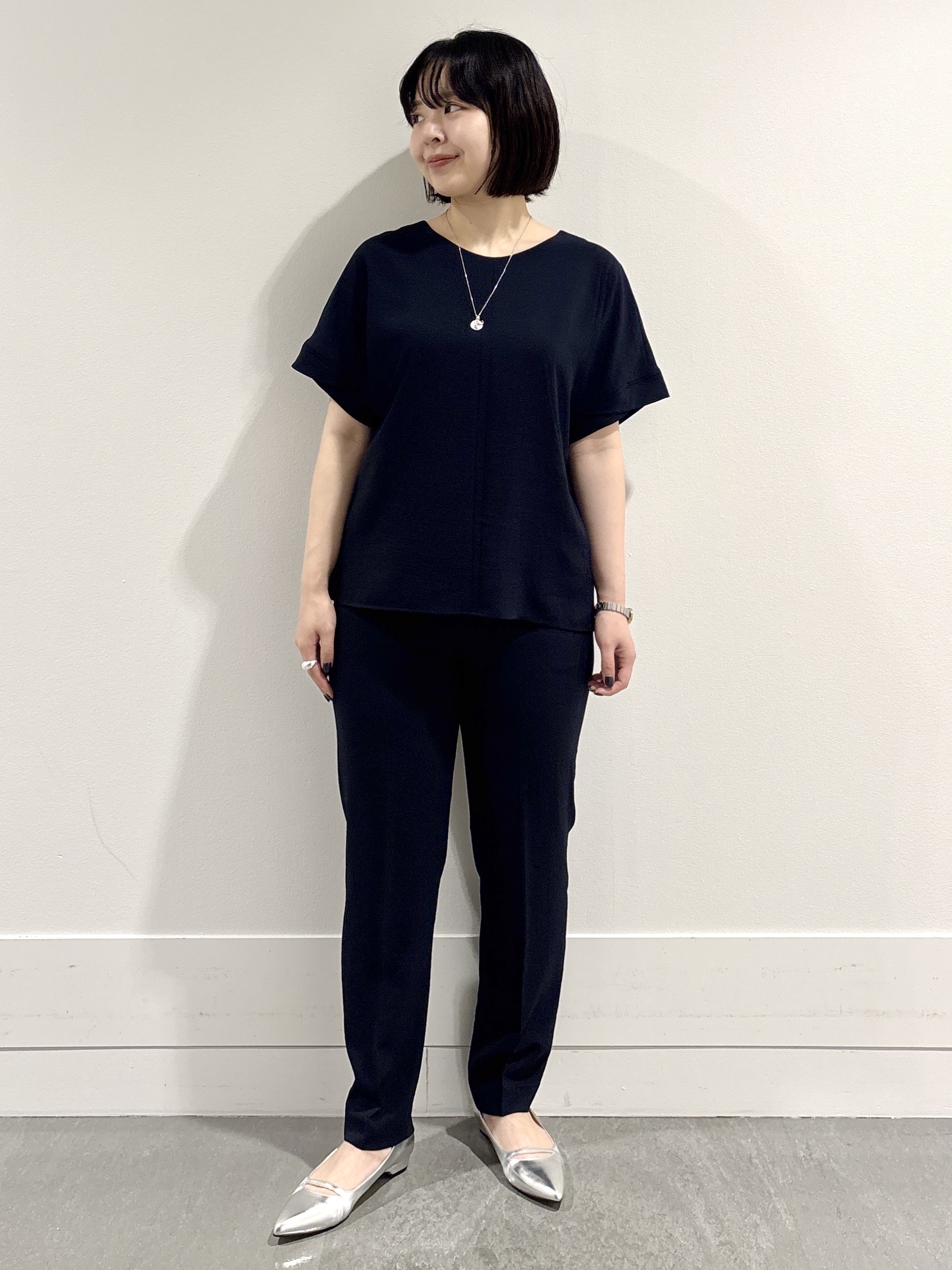 モエカさんの「UNTITLED｜【セットアップ可/UVカット/前後2WAY】リラクシーフレンチスリーブブラウス」を使ったコーディネート