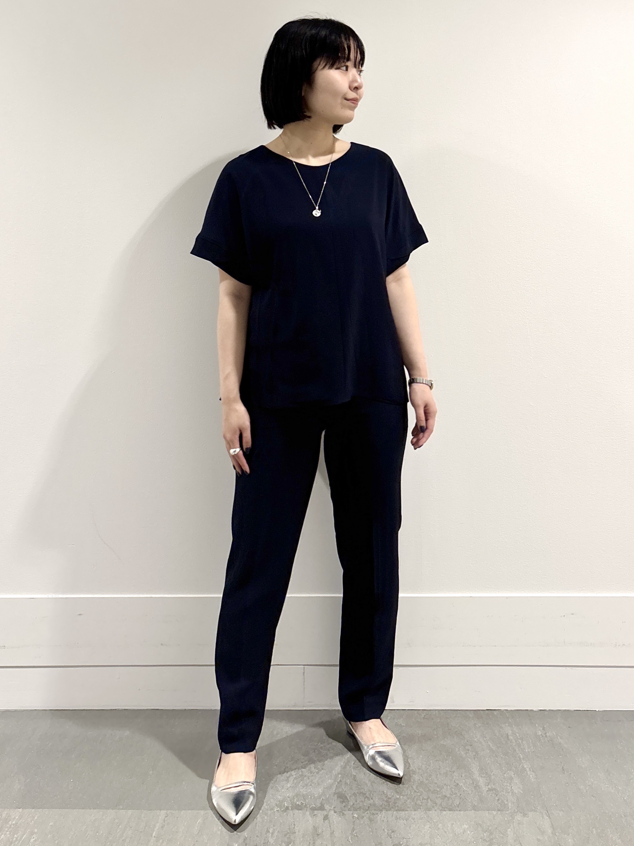 モエカさんの「UNTITLED｜【セットアップ可/UVカット/前後2WAY】リラクシーフレンチスリーブブラウス」を使ったコーディネート