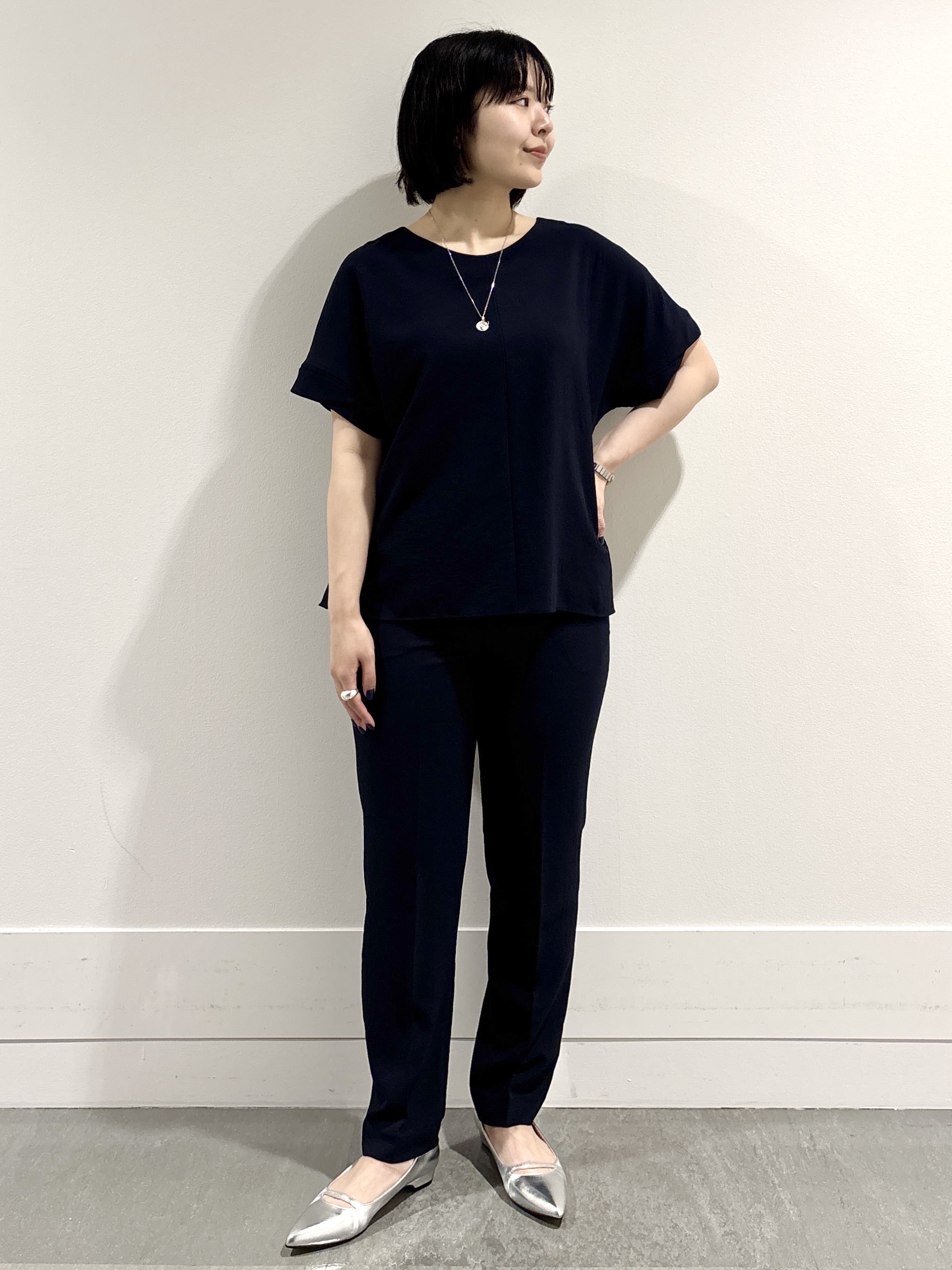モエカさんの「UNTITLED｜【セットアップ可/UVカット/前後2WAY】リラクシーフレンチスリーブブラウス」を使ったコーディネート