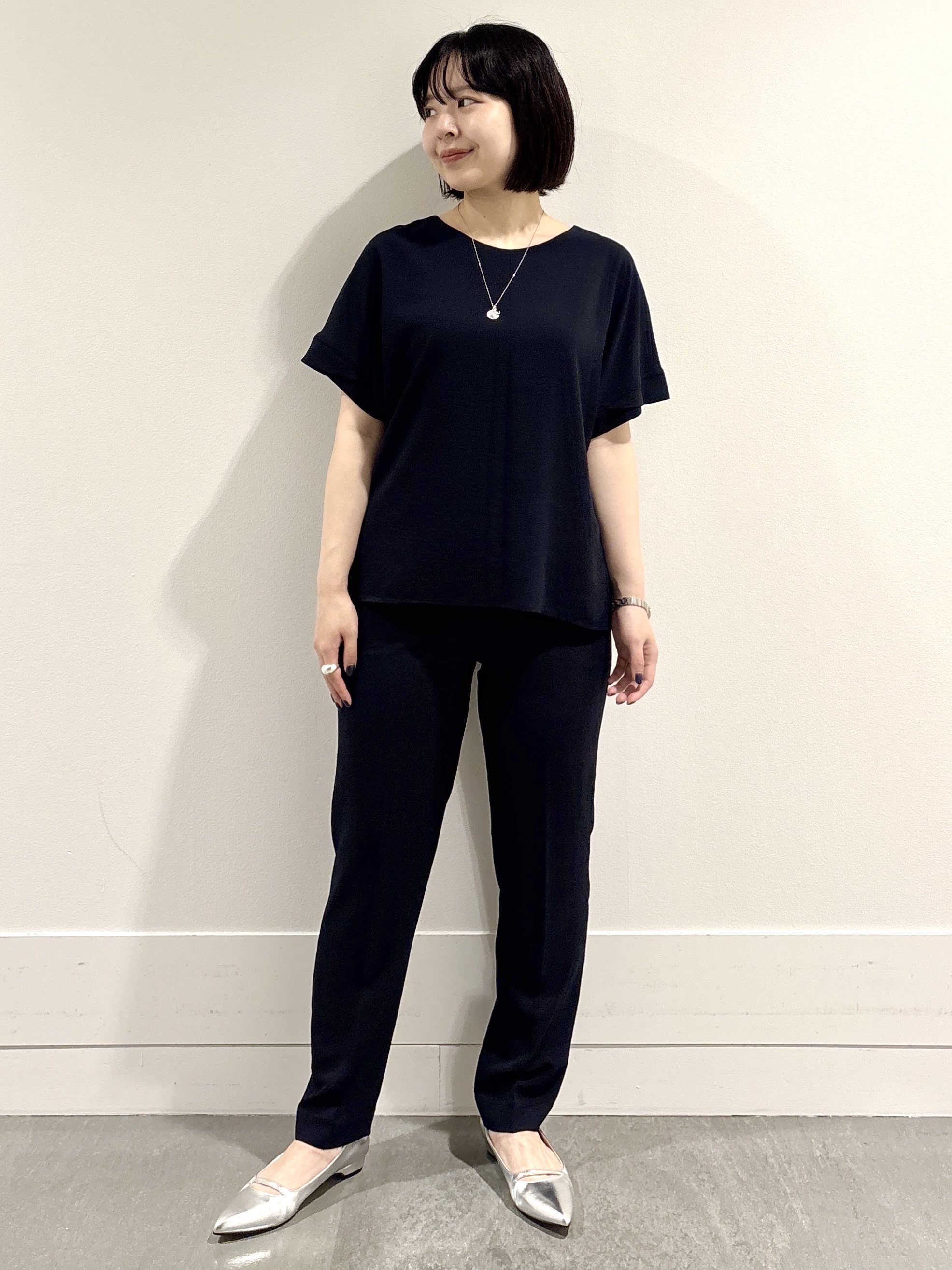 モエカさんの「UNTITLED｜【セットアップ可/UVカット/前後2WAY】リラクシーフレンチスリーブブラウス」を使ったコーディネート