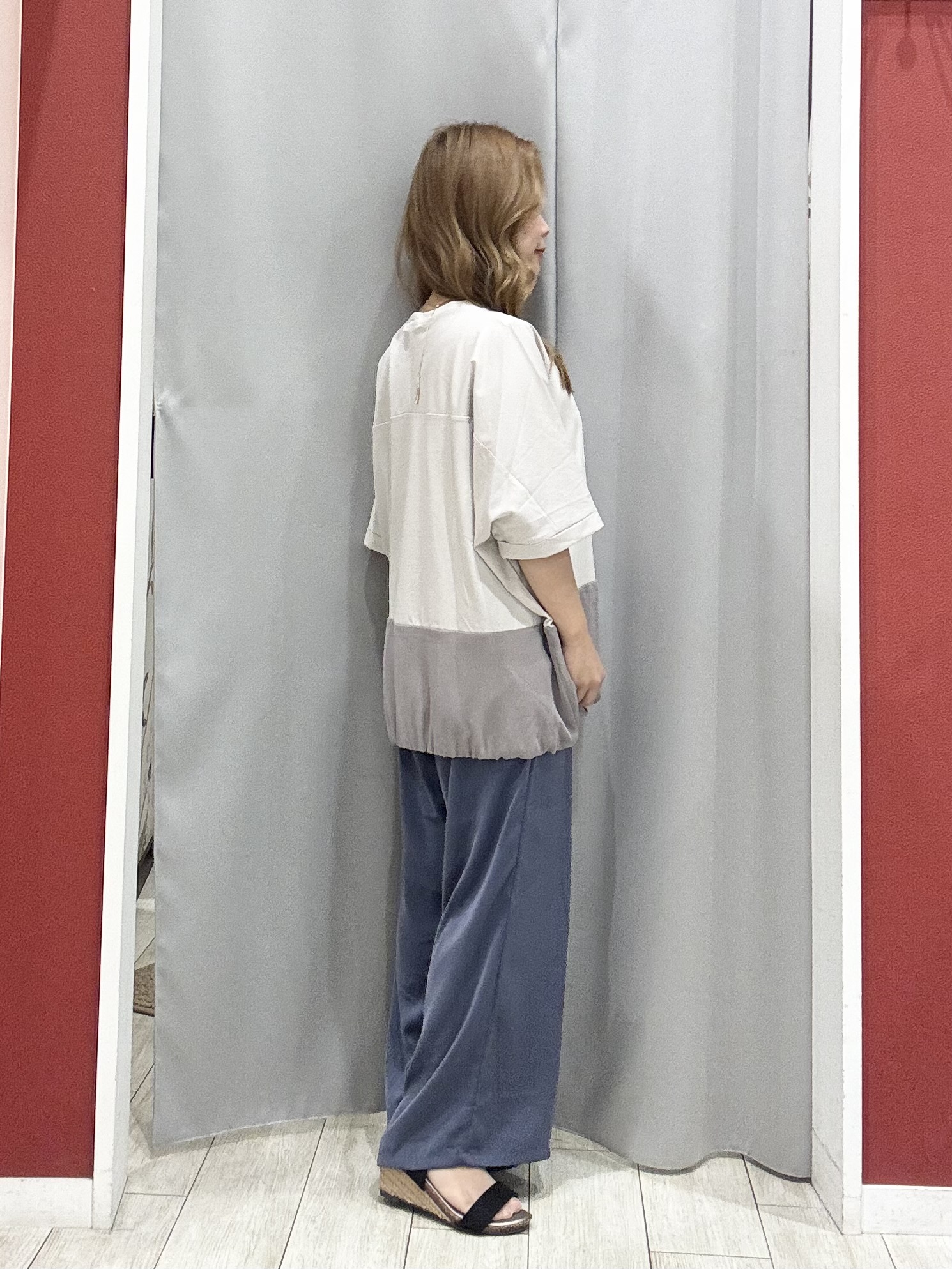 shioさんの「SHOO･LA･RUE｜【洗濯機可/S-LL】オンにもオフにも マルチに使えるボタンレスカーディガン」を使ったコーディネート