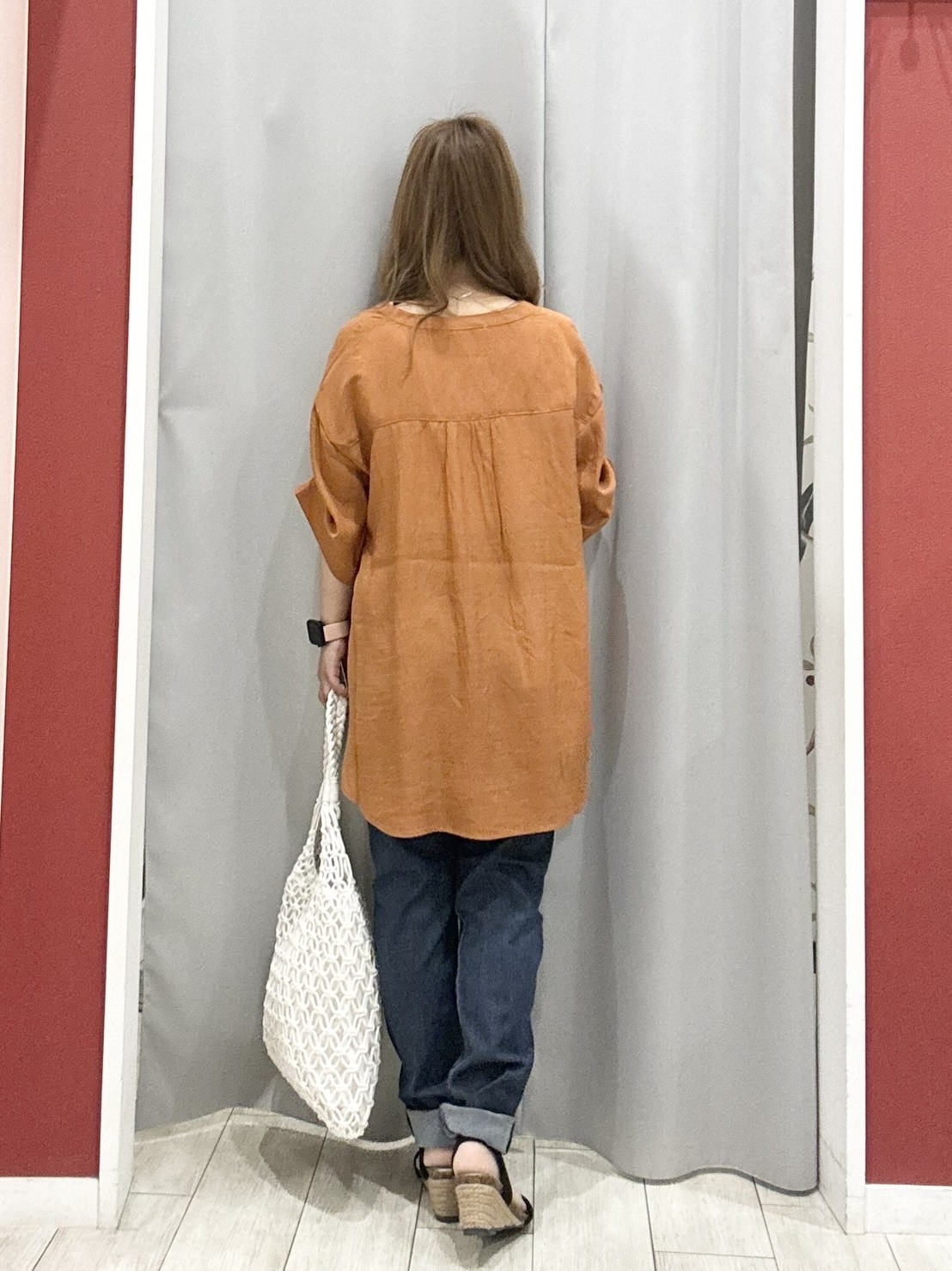 shioさんの「SHOO･LA･RUE｜【UV/洗濯機可】お袖の長さが調整出来る シャーリングスキッパーブラウス」を使ったコーディネート