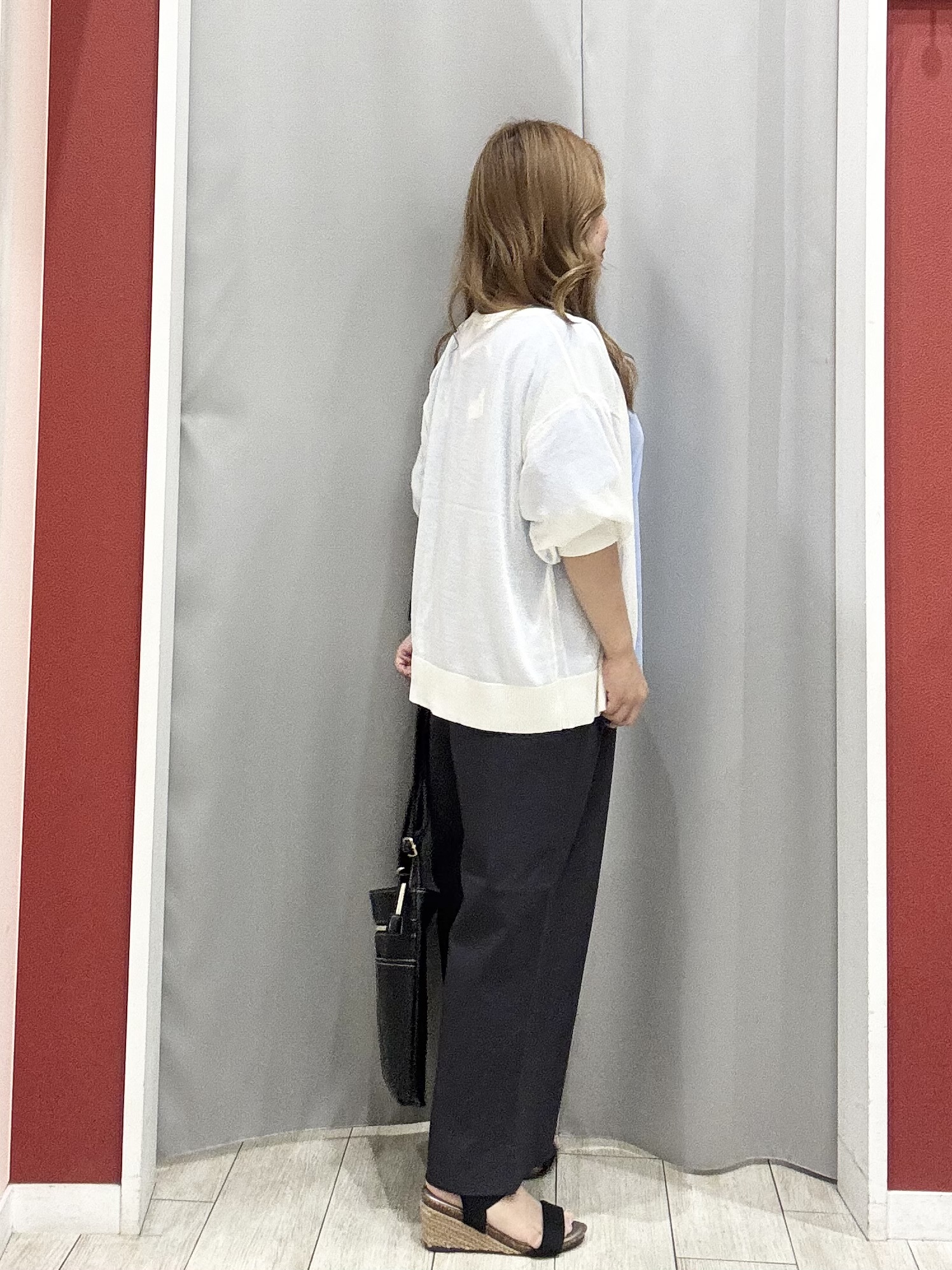 shioさんの「SHOO･LA･RUE｜【洗濯機可/S-LL】程よいVネックですっきり魅せる ジップアップ 7分袖シアーカーディガン」を使ったコーディネート