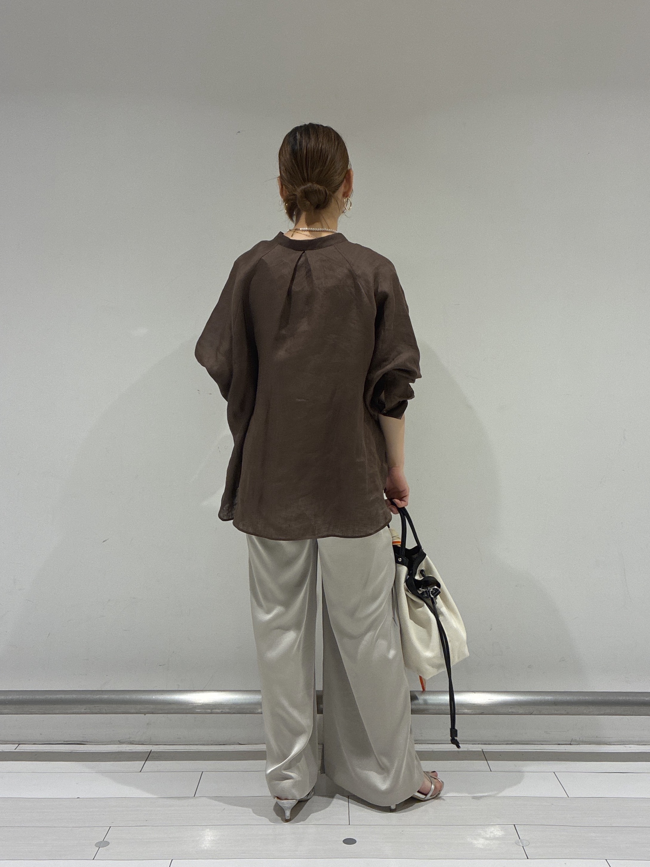 Rinさんの「UNTITLED｜【麻100】リネンドルマンシャツ」を使ったコーディネート