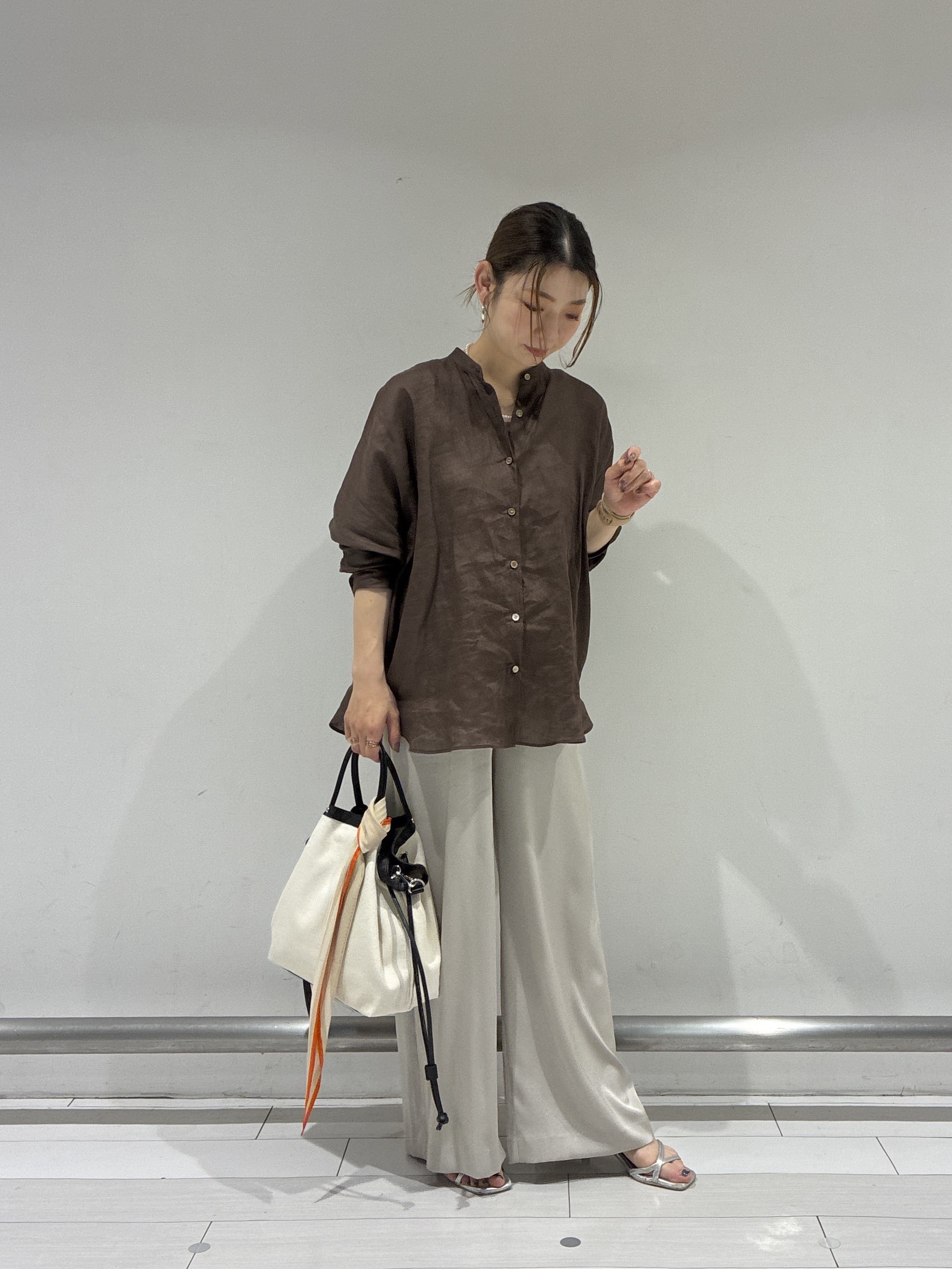 Rinさんの「UNTITLED｜【麻100】リネンドルマンシャツ」を使ったコーディネート