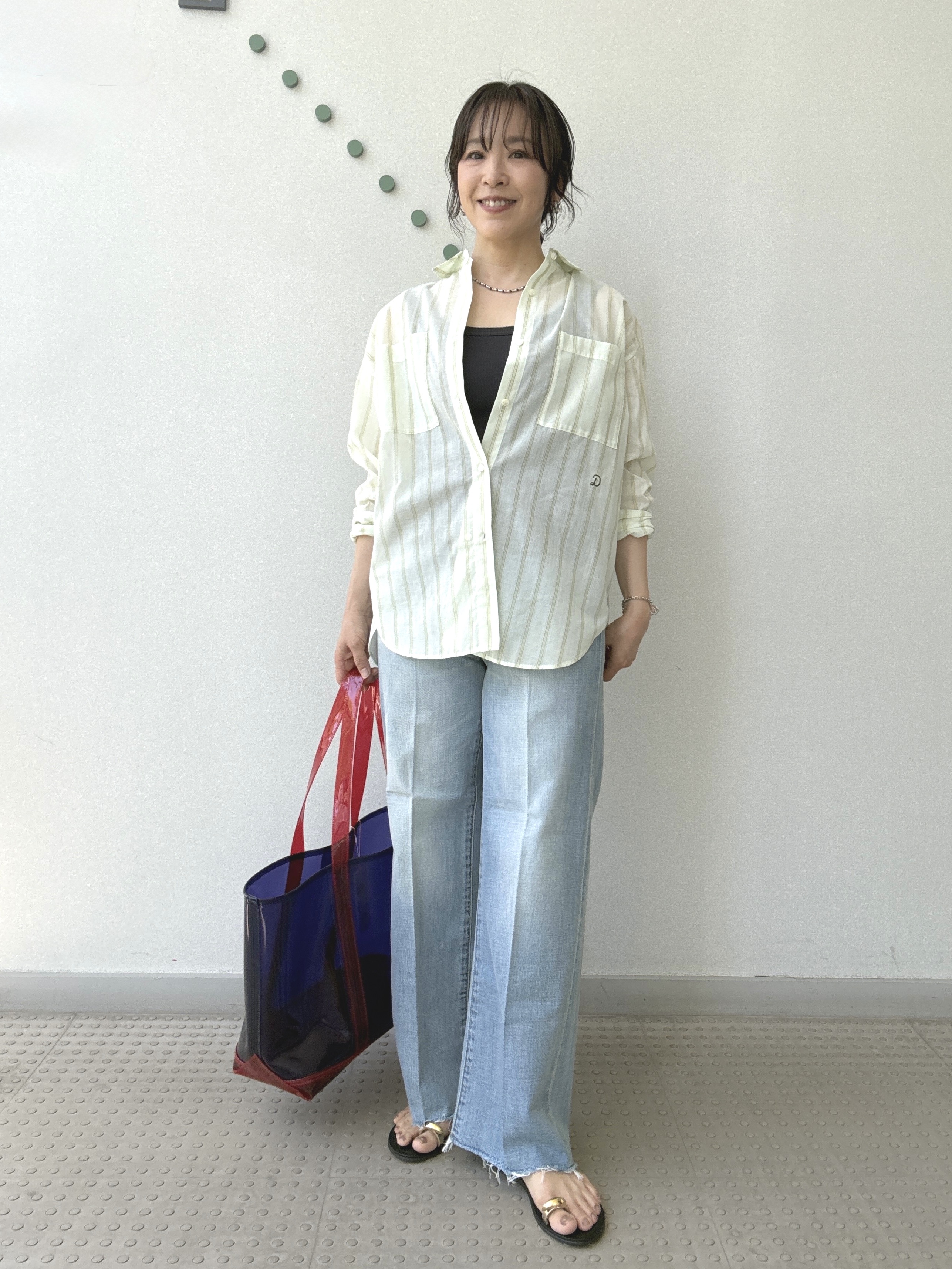 kawamuraさんの「DRESSTERIOR｜シアー ストライプシャツ」を使ったコーディネート