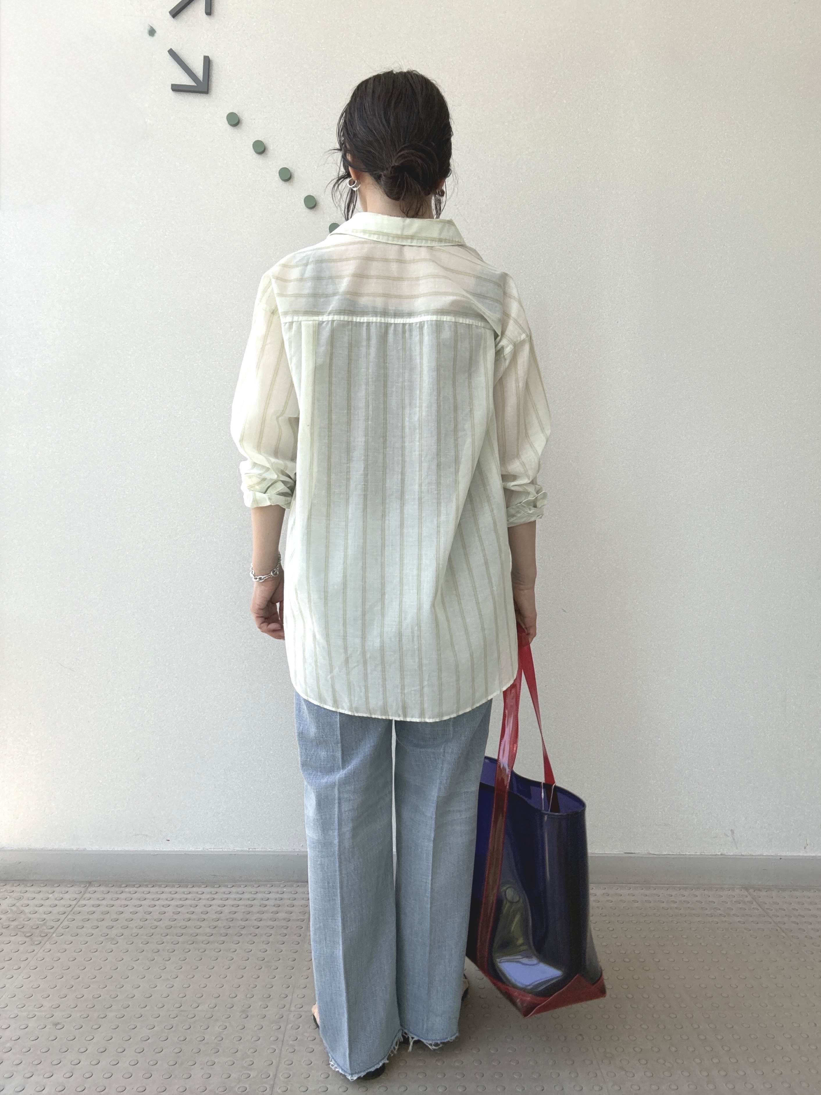 kawamuraさんの「DRESSTERIOR｜シアー ストライプシャツ」を使ったコーディネート