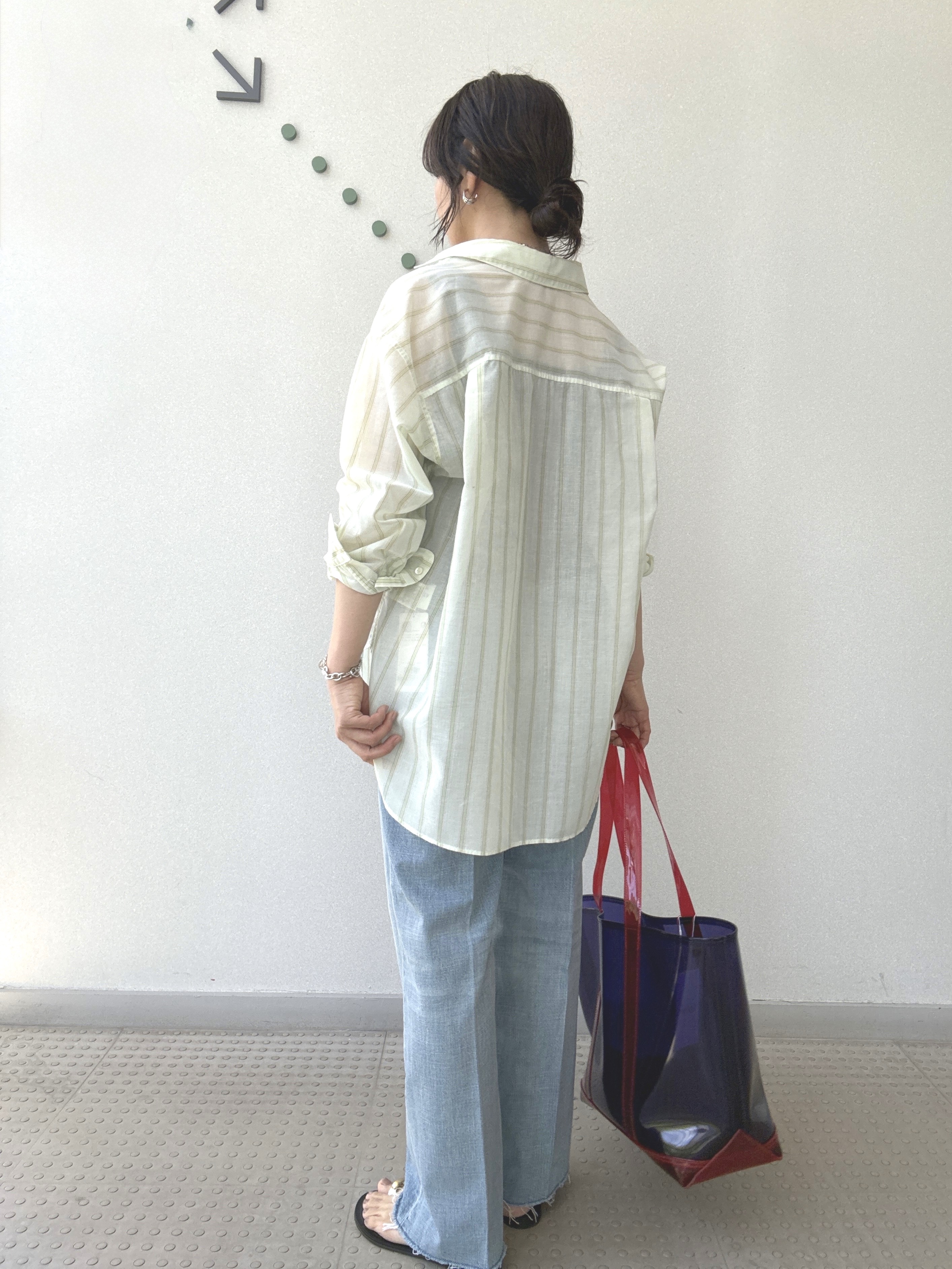 kawamuraさんの「DRESSTERIOR｜シアー ストライプシャツ」を使ったコーディネート