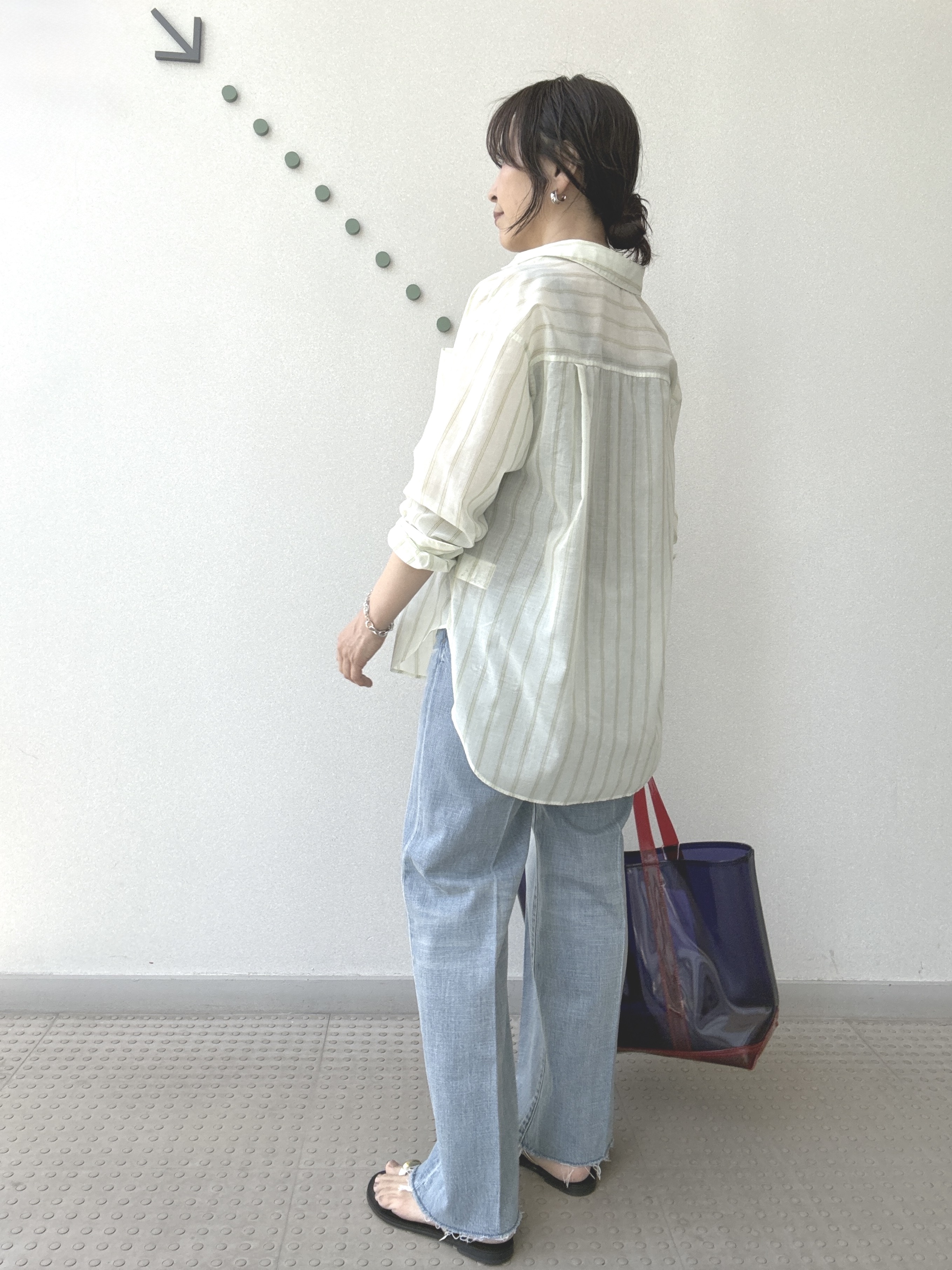 kawamuraさんの「DRESSTERIOR｜シアー ストライプシャツ」を使ったコーディネート