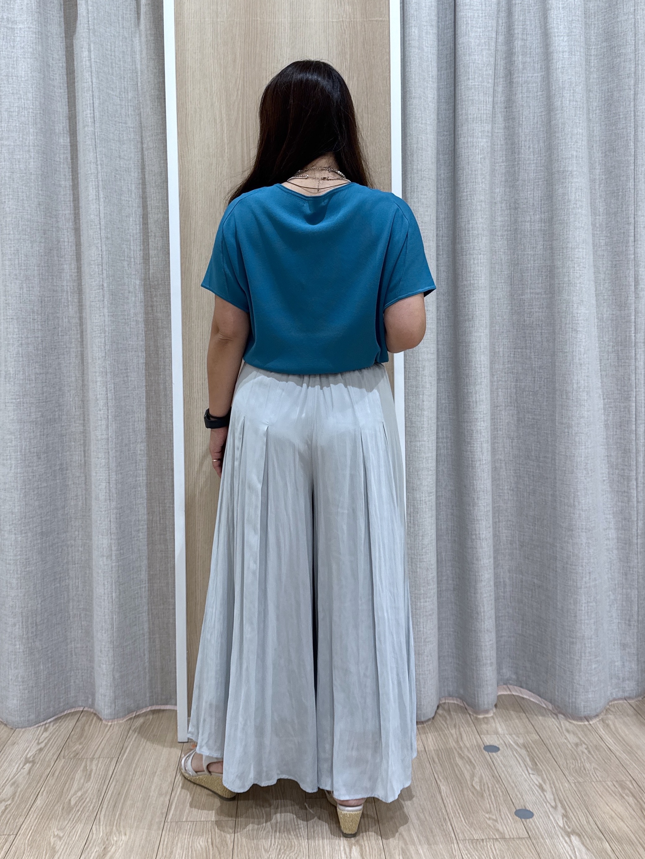 sachiさんの「grove｜【シリーズ累計36万枚！名品ニット】やわらかドライタッチ ドルマンニット」を使ったコーディネート