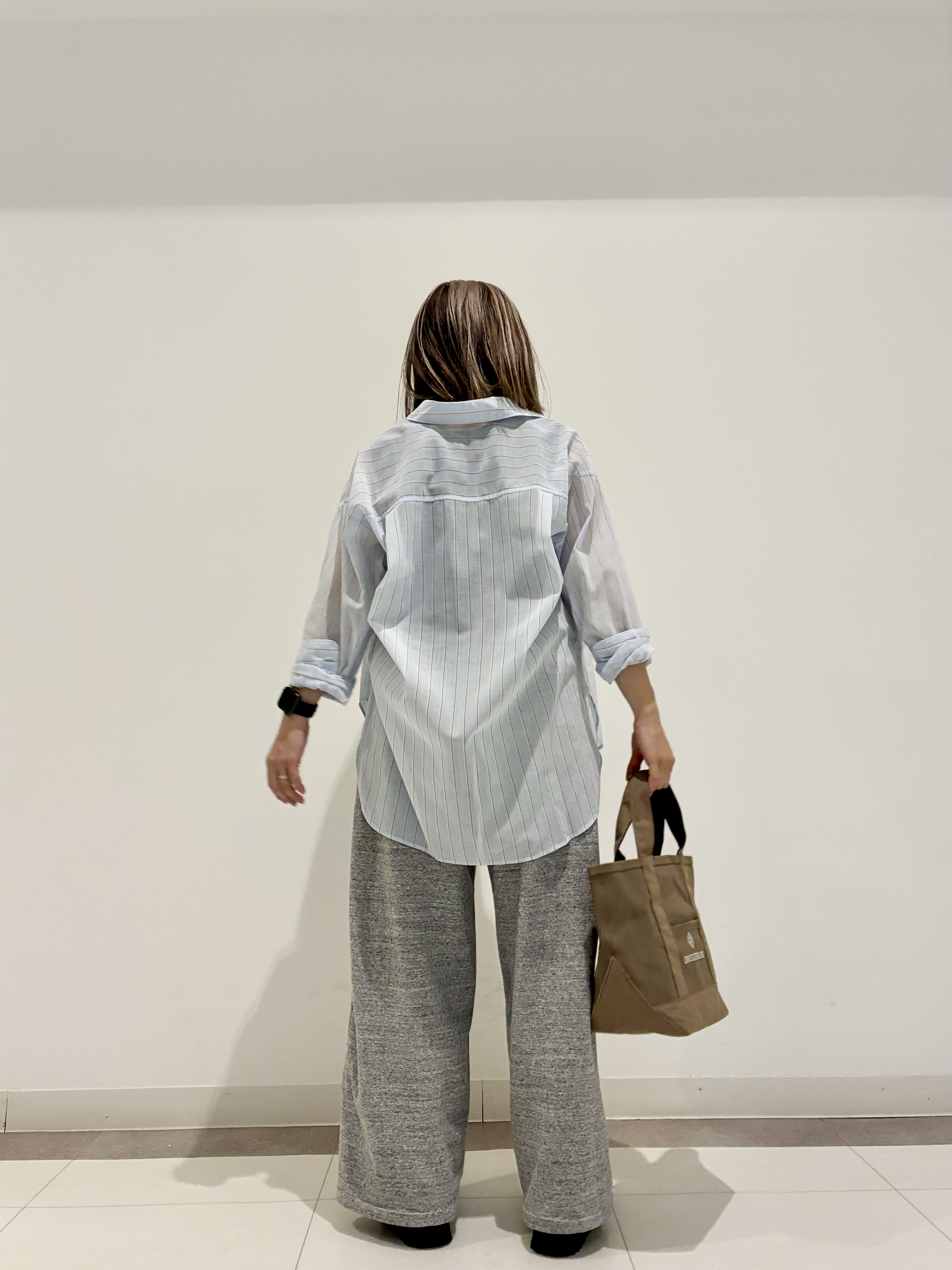Reecoさんの「DRESSTERIOR｜シアー ストライプシャツ」を使ったコーディネート