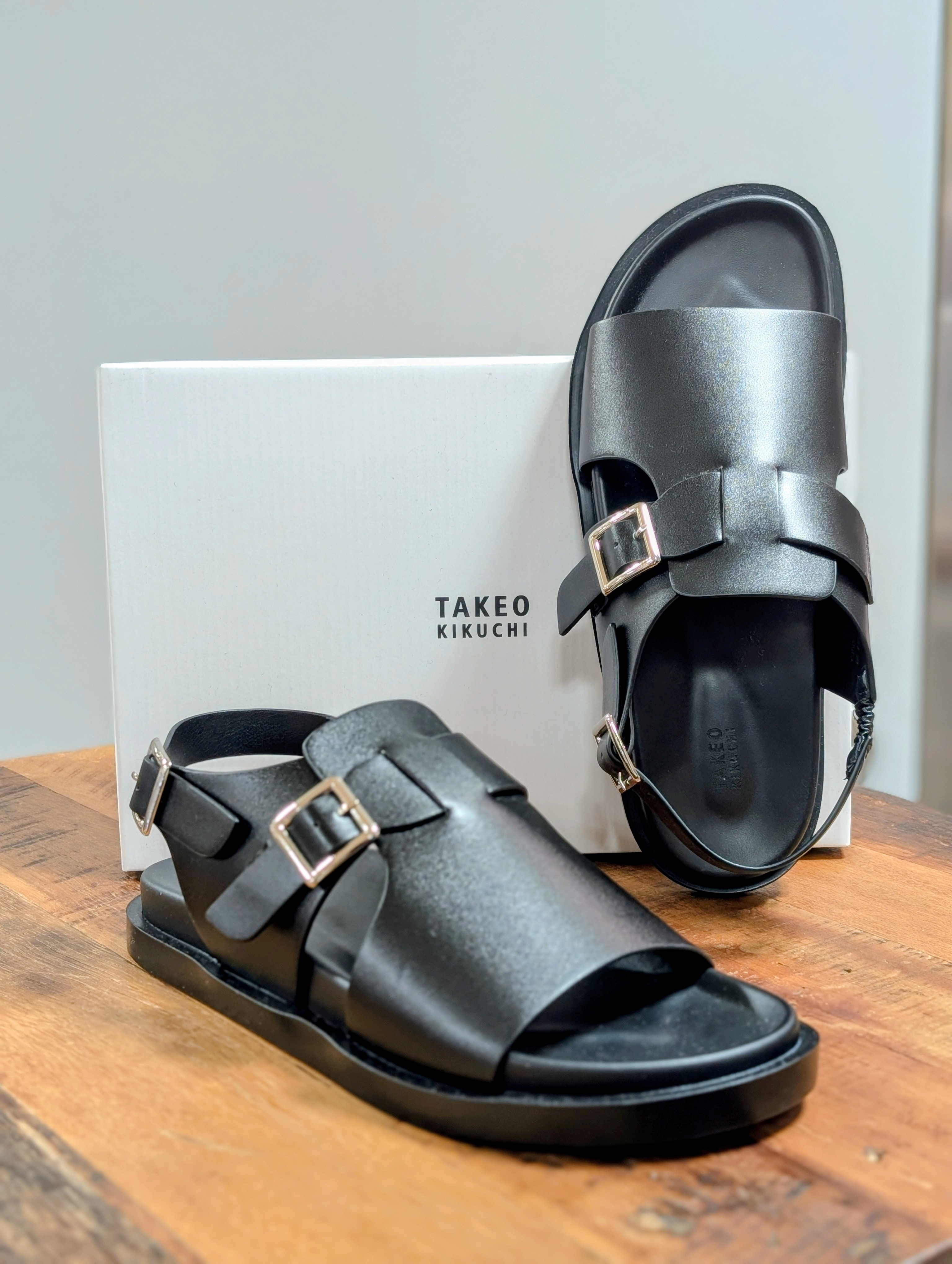 yasuさんの「TAKEO KIKUCHI｜アソートサングラス」を使ったコーディネート