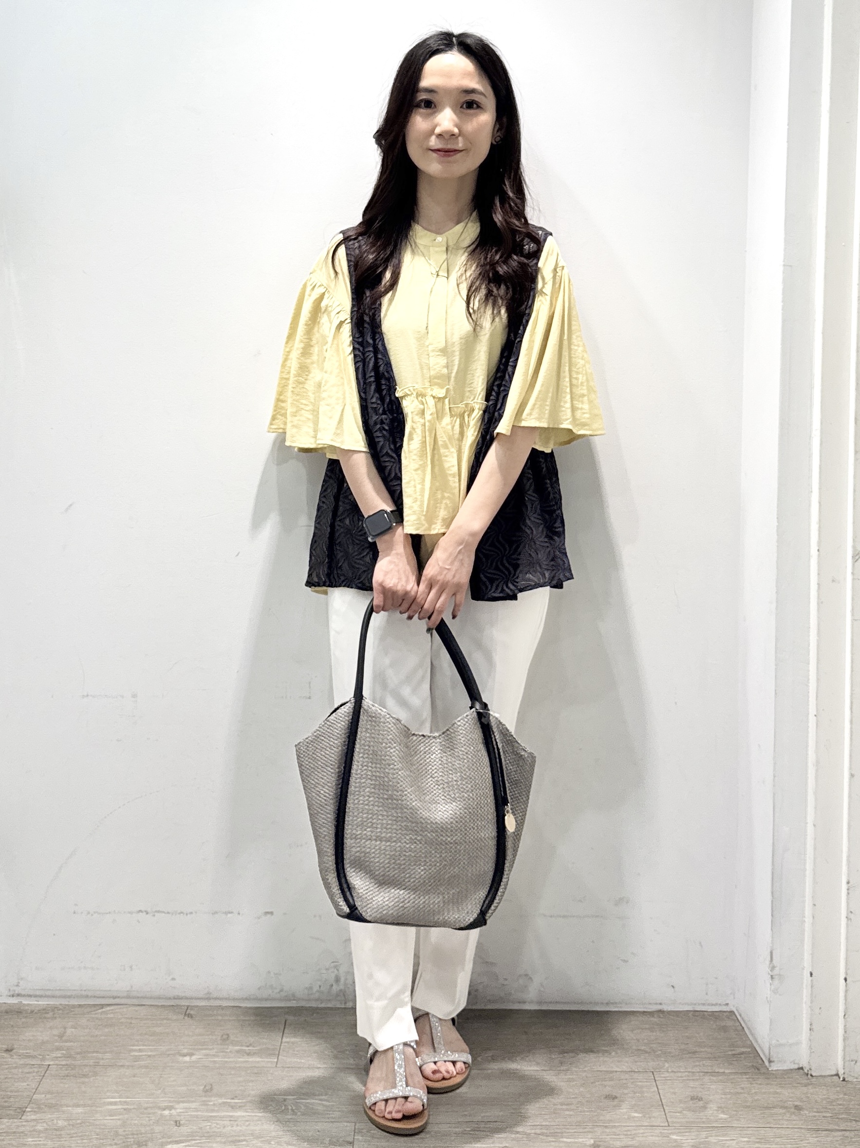 yuicciさんの「OPAQUE.CLIP｜アシンメトリーペプラムブラウス【洗濯機OK】」を使ったコーディネート