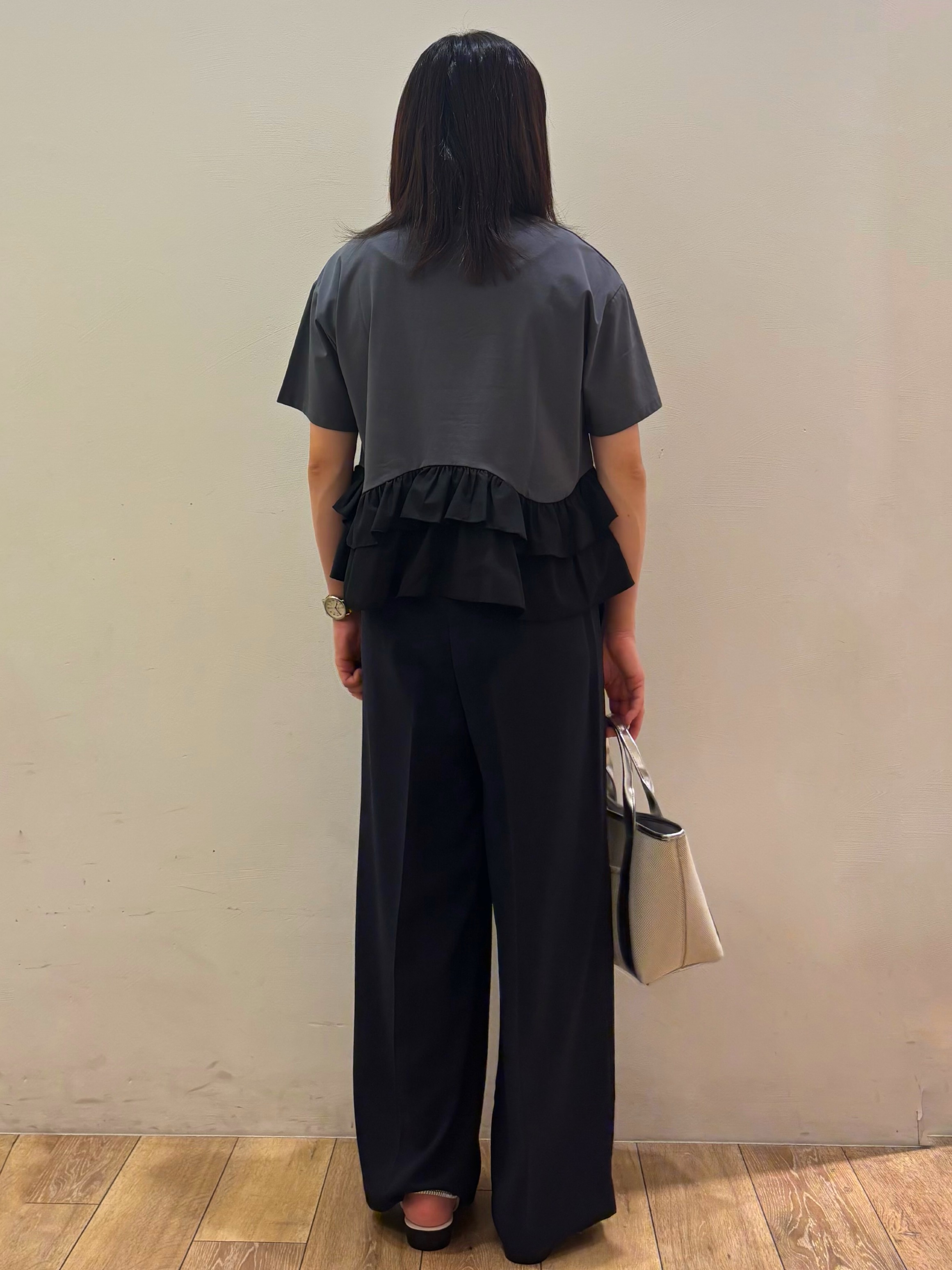 りょうさんの「OPAQUE.CLIP｜裾フリルドッキングTシャツ【洗濯機OK】」を使ったコーディネート