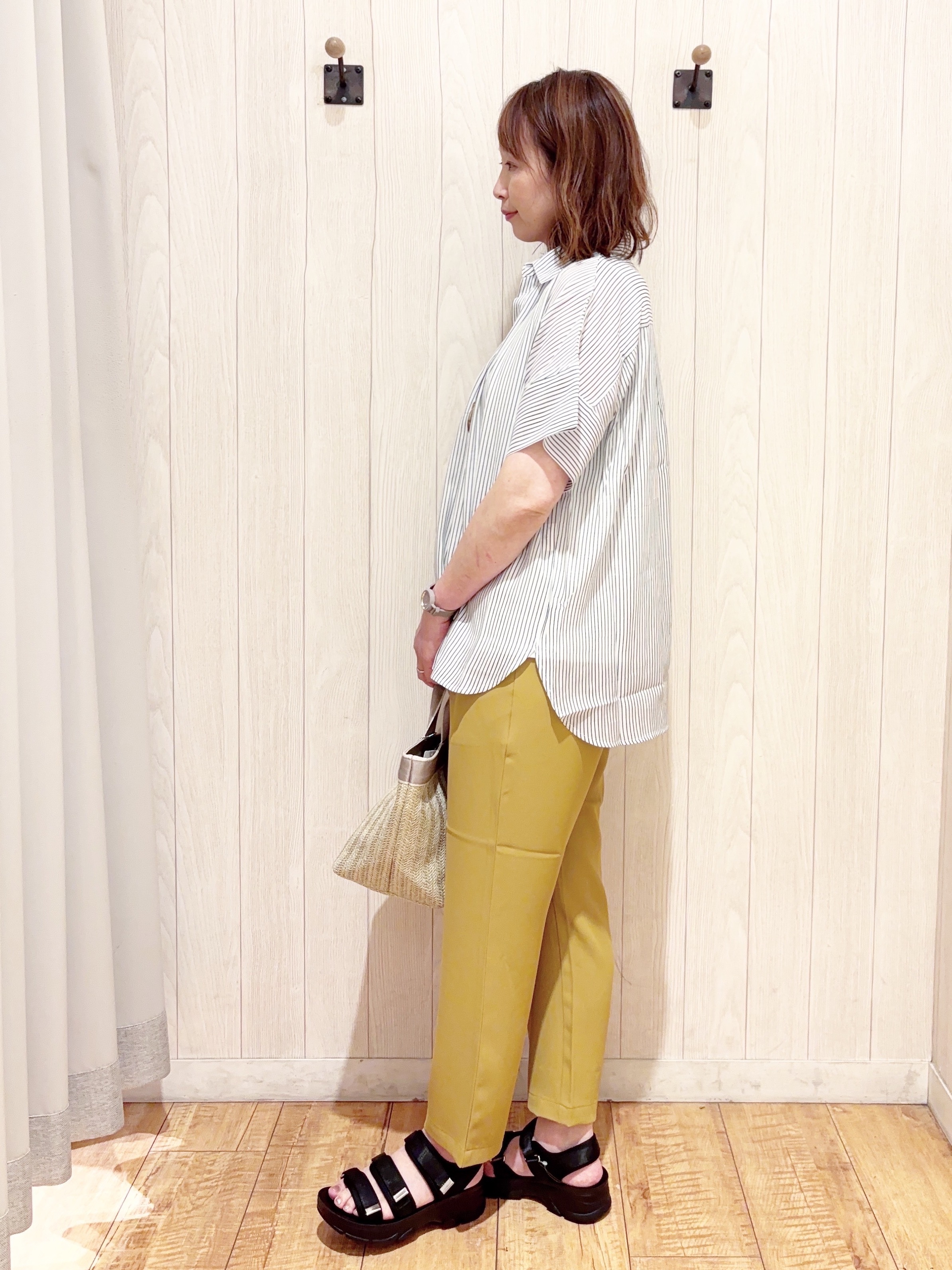 あいこさんの「SHOO･LA･RUE｜【2点セット/S-LL/洗濯機可】時短でコーデ決まる スラブスキッパーシャツ＋タンクトップ」を使ったコーディネート