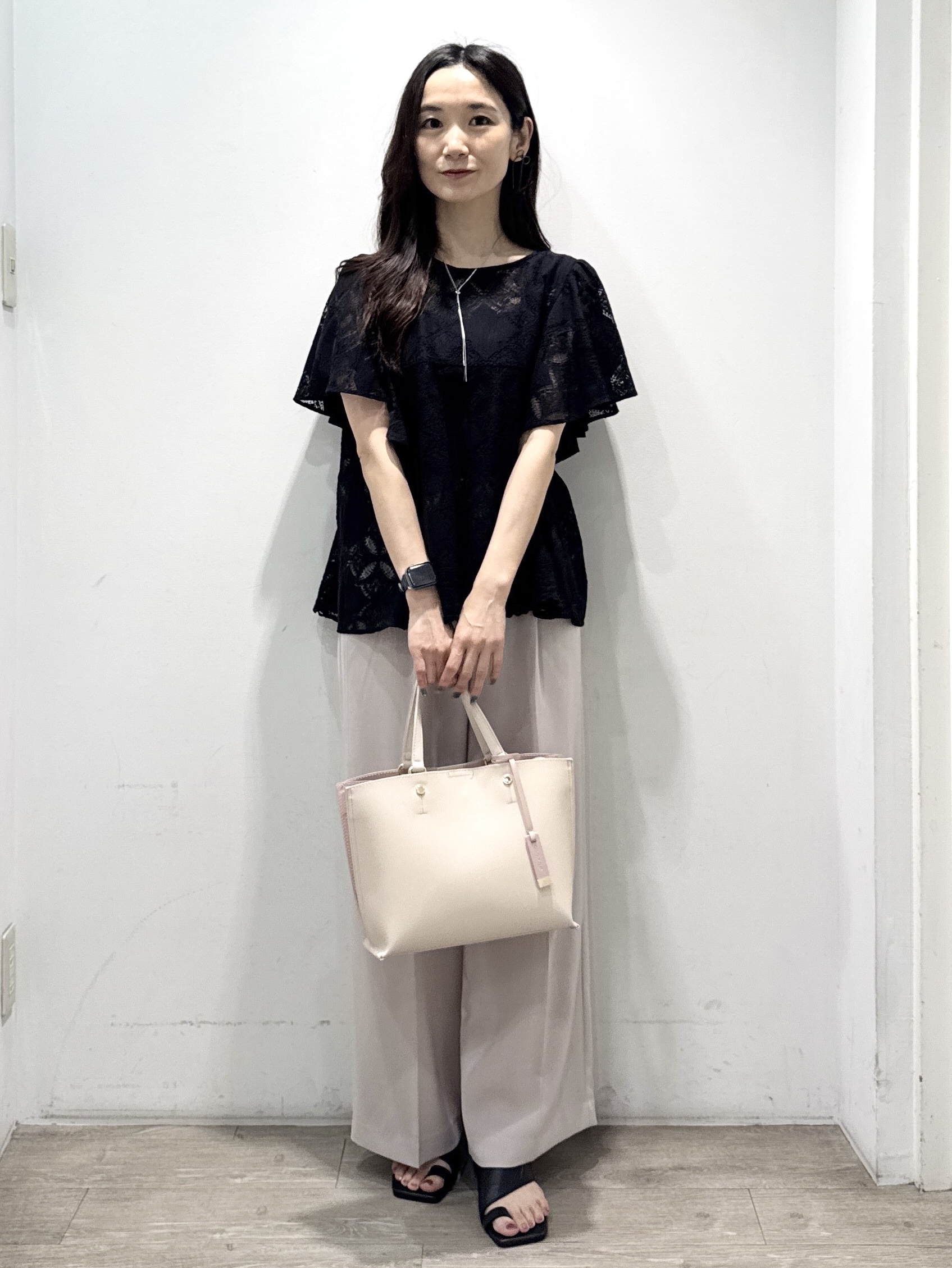 yuicciさんの「OPAQUE.CLIP｜レースフレアスリーブブラウス【洗濯機OK】」を使ったコーディネート