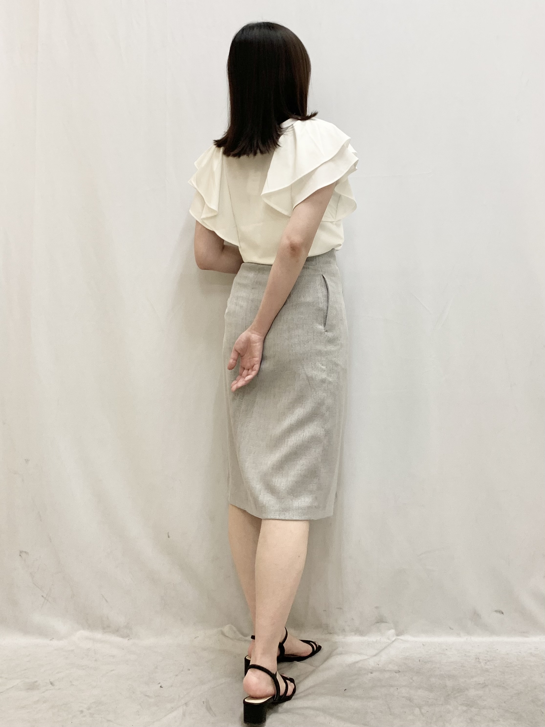 kasumiさんの「index｜【接触冷感】ダブルフレアキーネックトップス《UVケア／洗濯機OK》」を使ったコーディネート