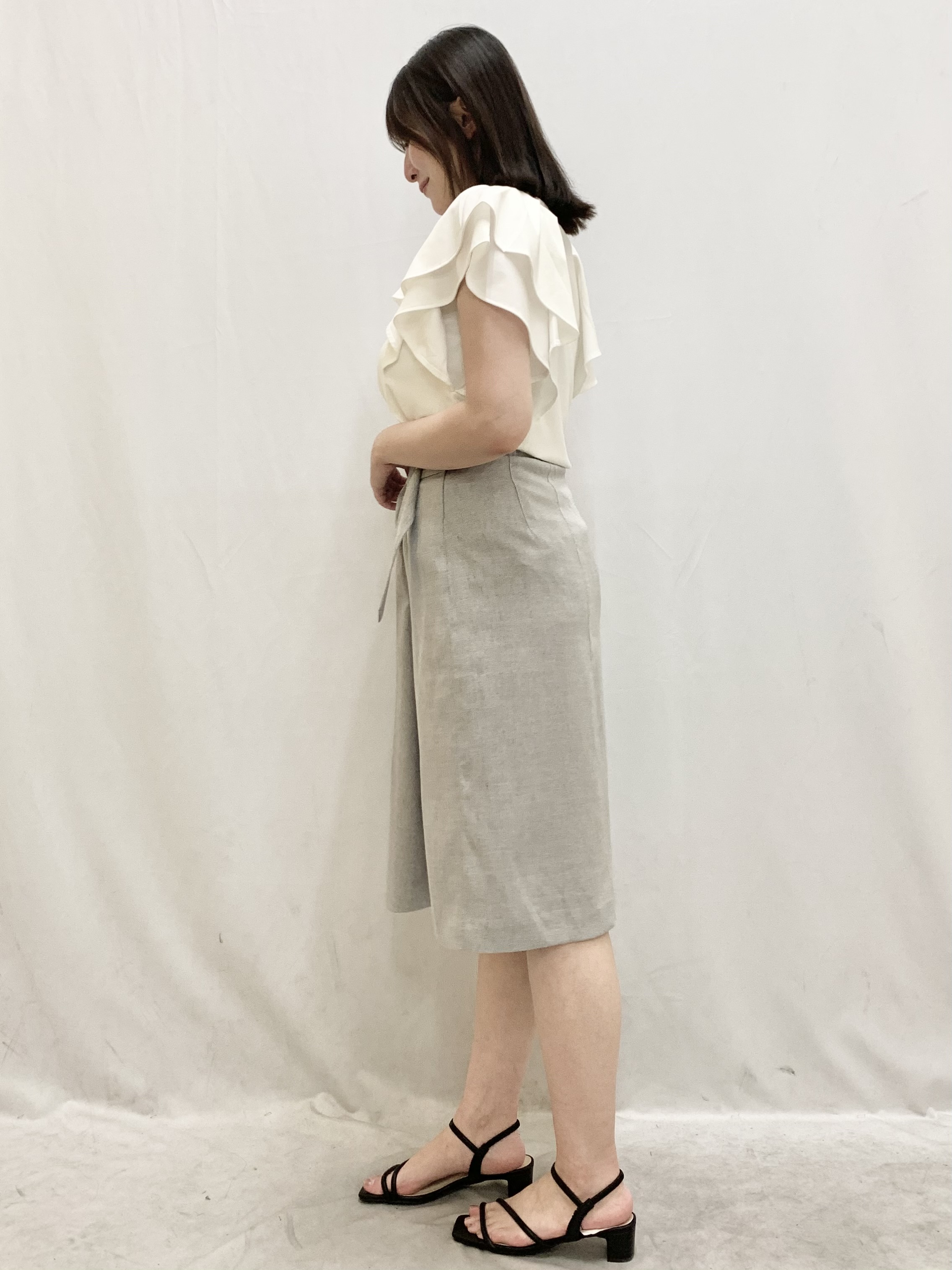 kasumiさんの「index｜【接触冷感】ダブルフレアキーネックトップス《UVケア／洗濯機OK》」を使ったコーディネート