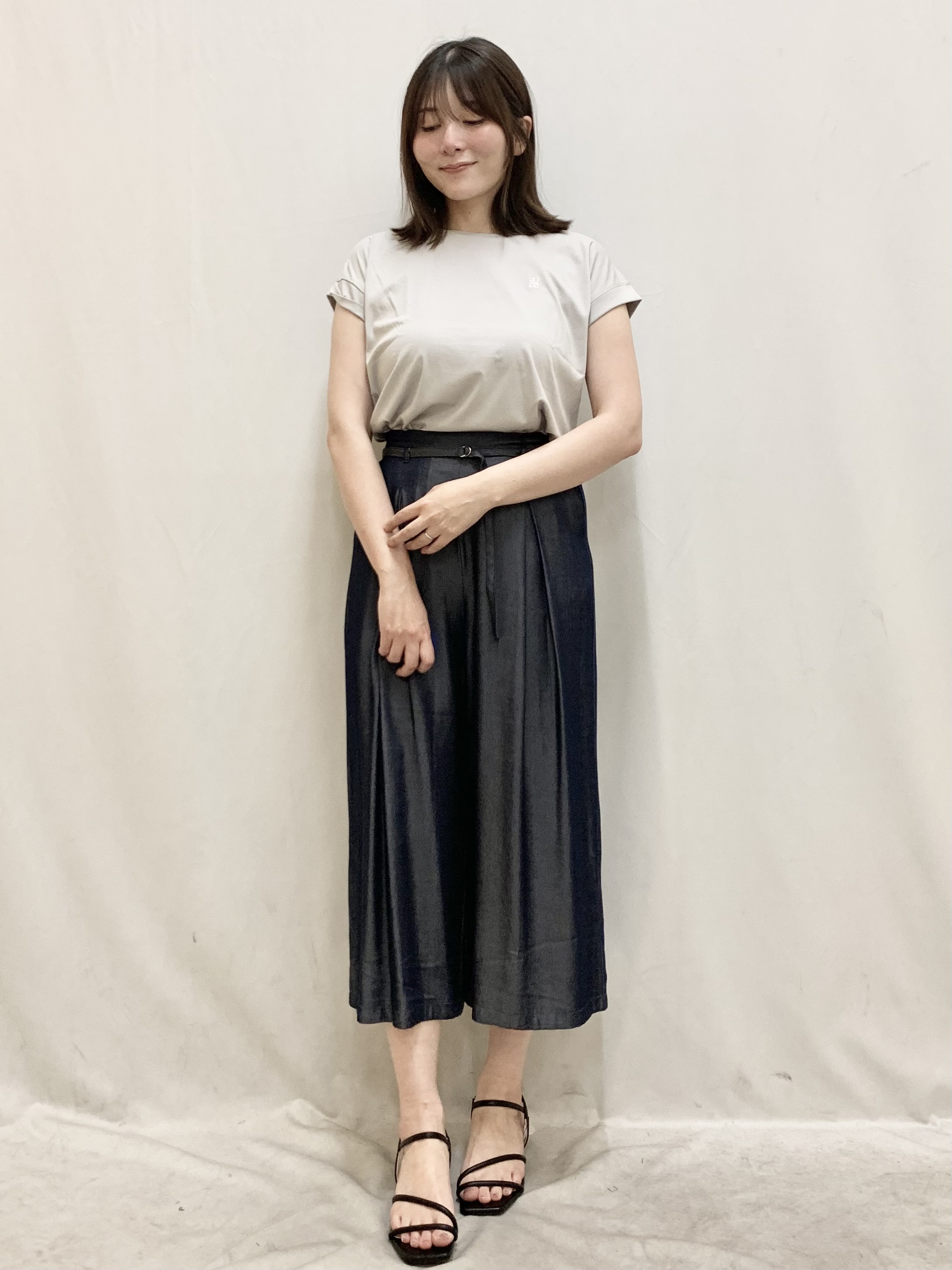 kasumiさんの「index｜【接触冷感／UV】ワンポイント刺繍Tシャツ《7col／XS~3L／洗濯機OK》」を使ったコーディネート