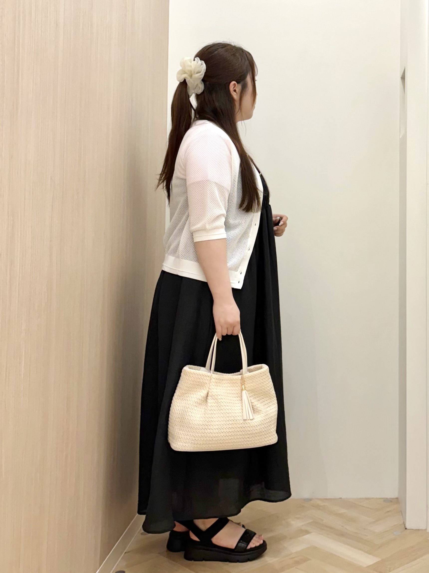 akariさんの「grove｜【洗える】透けない、大人のメッシュカーディガン」を使ったコーディネート