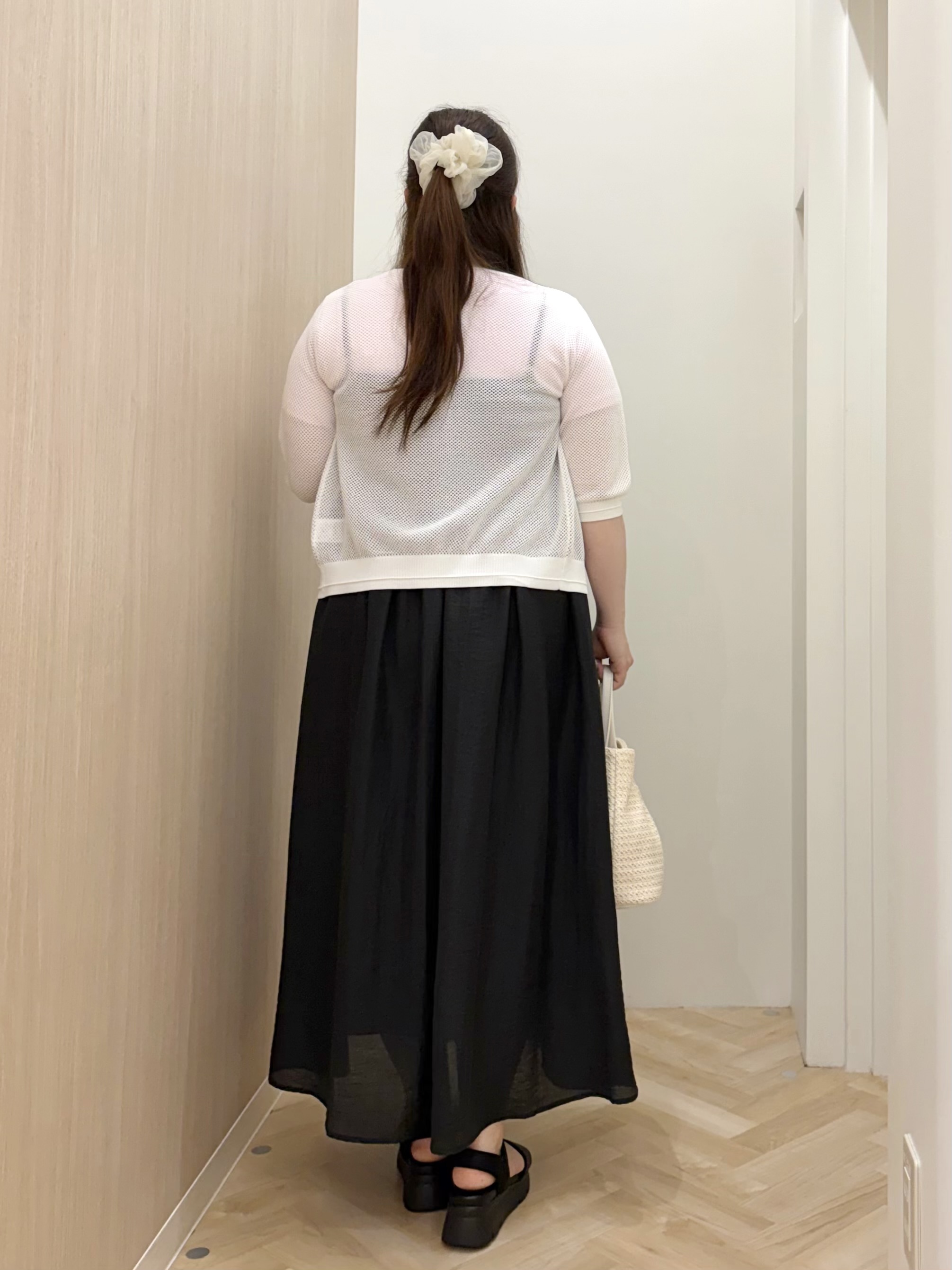 akariさんの「grove｜【洗える】透けない、大人のメッシュカーディガン」を使ったコーディネート