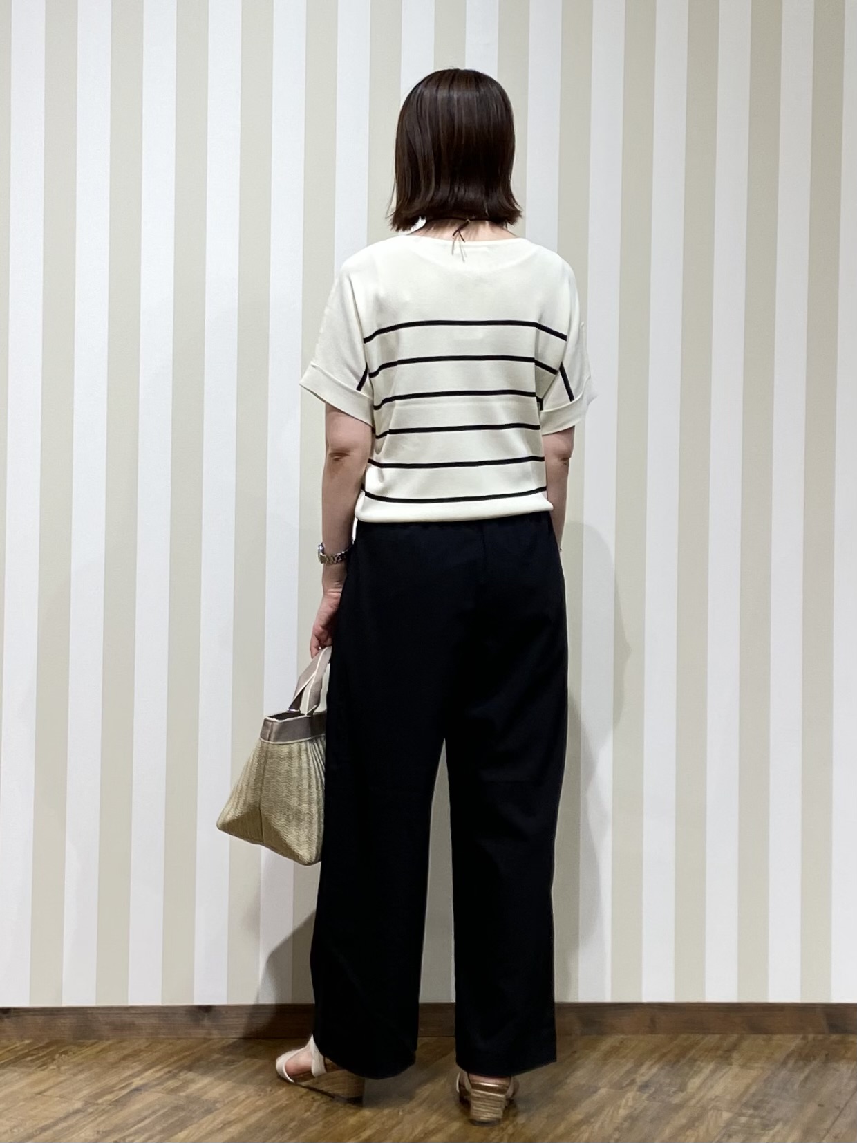 SAOさんの「SHOO･LA･RUE｜【毎日洗える/UV】二の腕隠れる さらっとドルマン半袖ニット」を使ったコーディネート