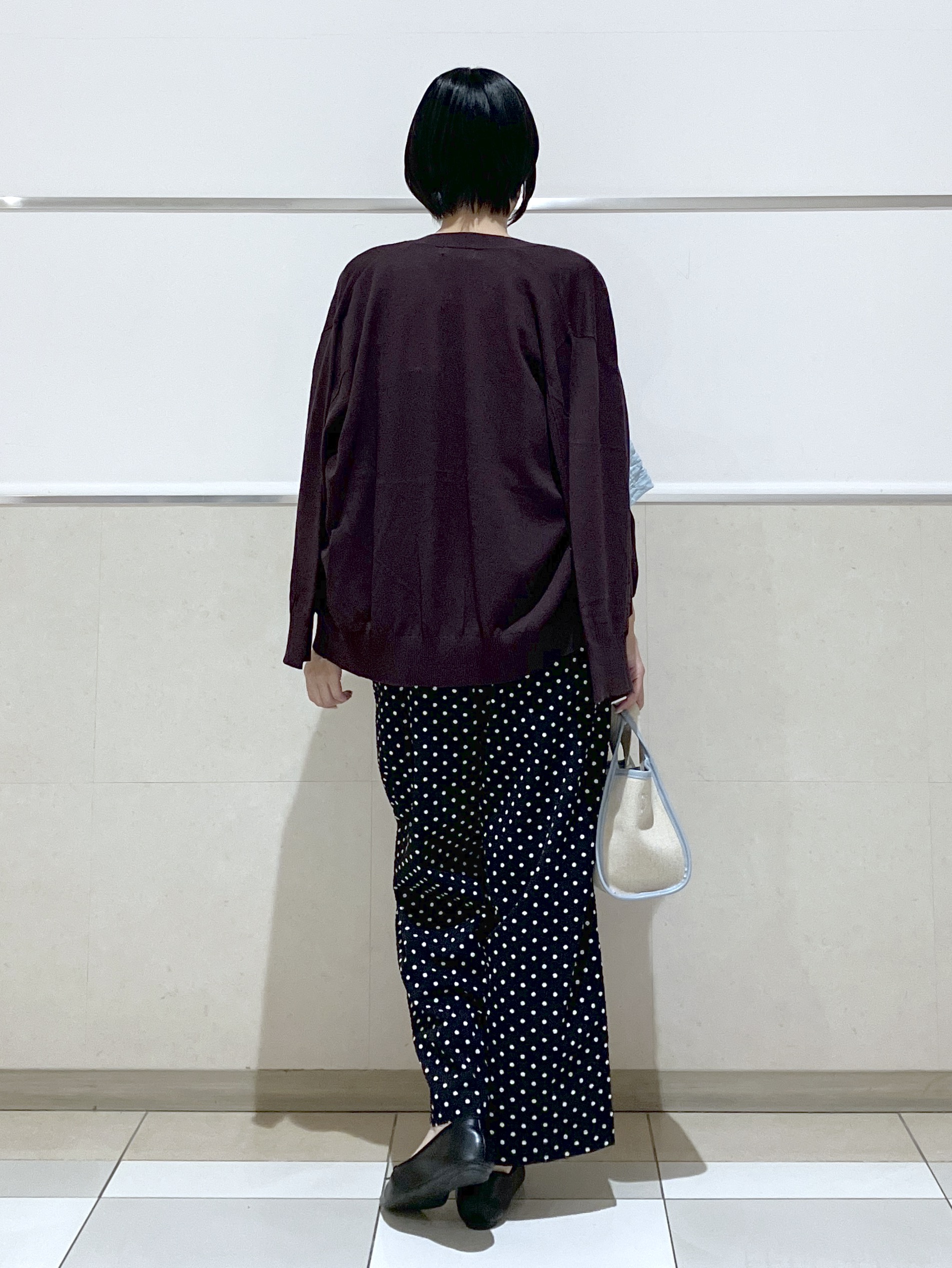 eriko さんの「Dessin｜【マシンウォッシャブル】エアリーシアー 5分袖プルオーバーシャツ」を使ったコーディネート