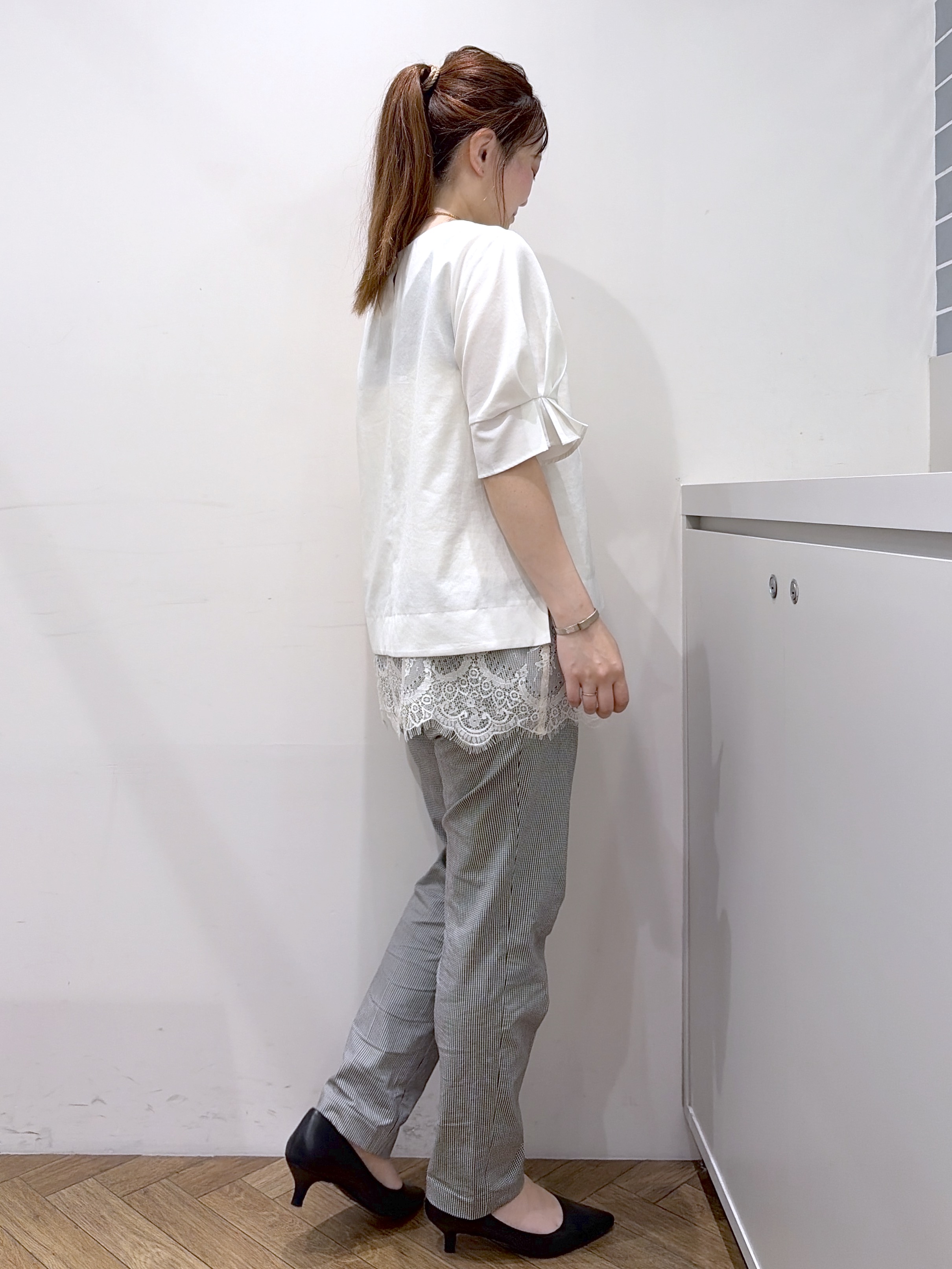 Junさんの「index｜【接触冷感／吸水速乾】タックパフスリーブブラウス《防シワ／洗濯機OK／XS～3L／8col》」を使ったコーディネート