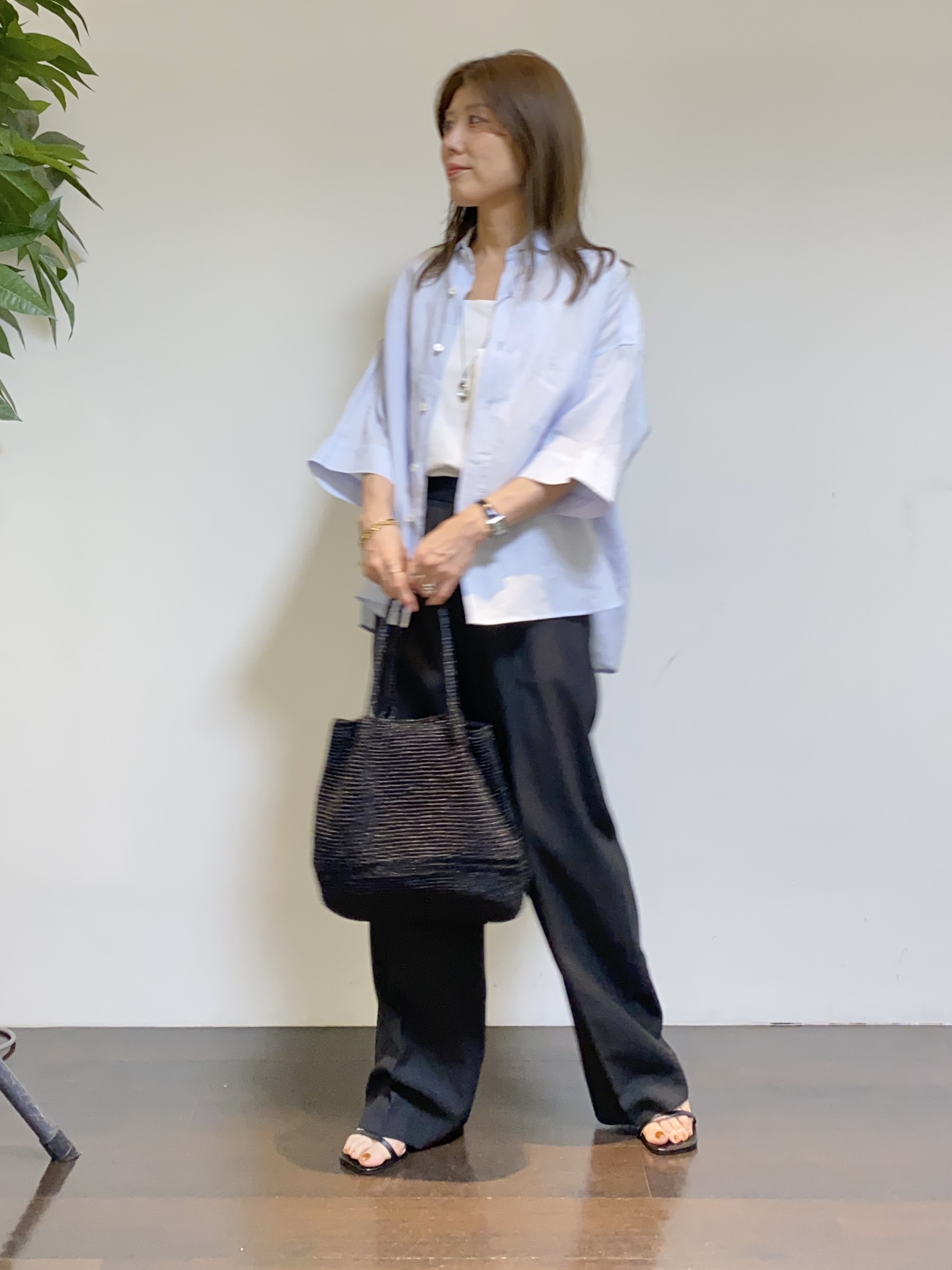 tomoさんの「UNTITLED｜【TICCA】リネン半袖シャツ」を使ったコーディネート