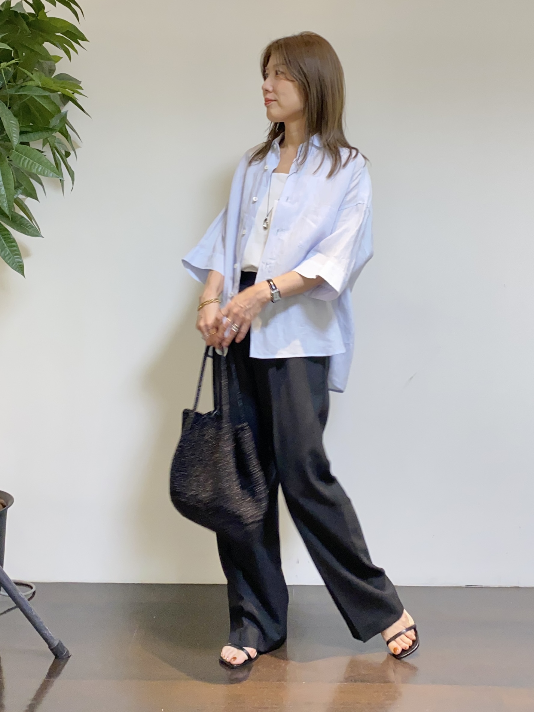 tomoさんの「UNTITLED｜【TICCA】リネン半袖シャツ」を使ったコーディネート