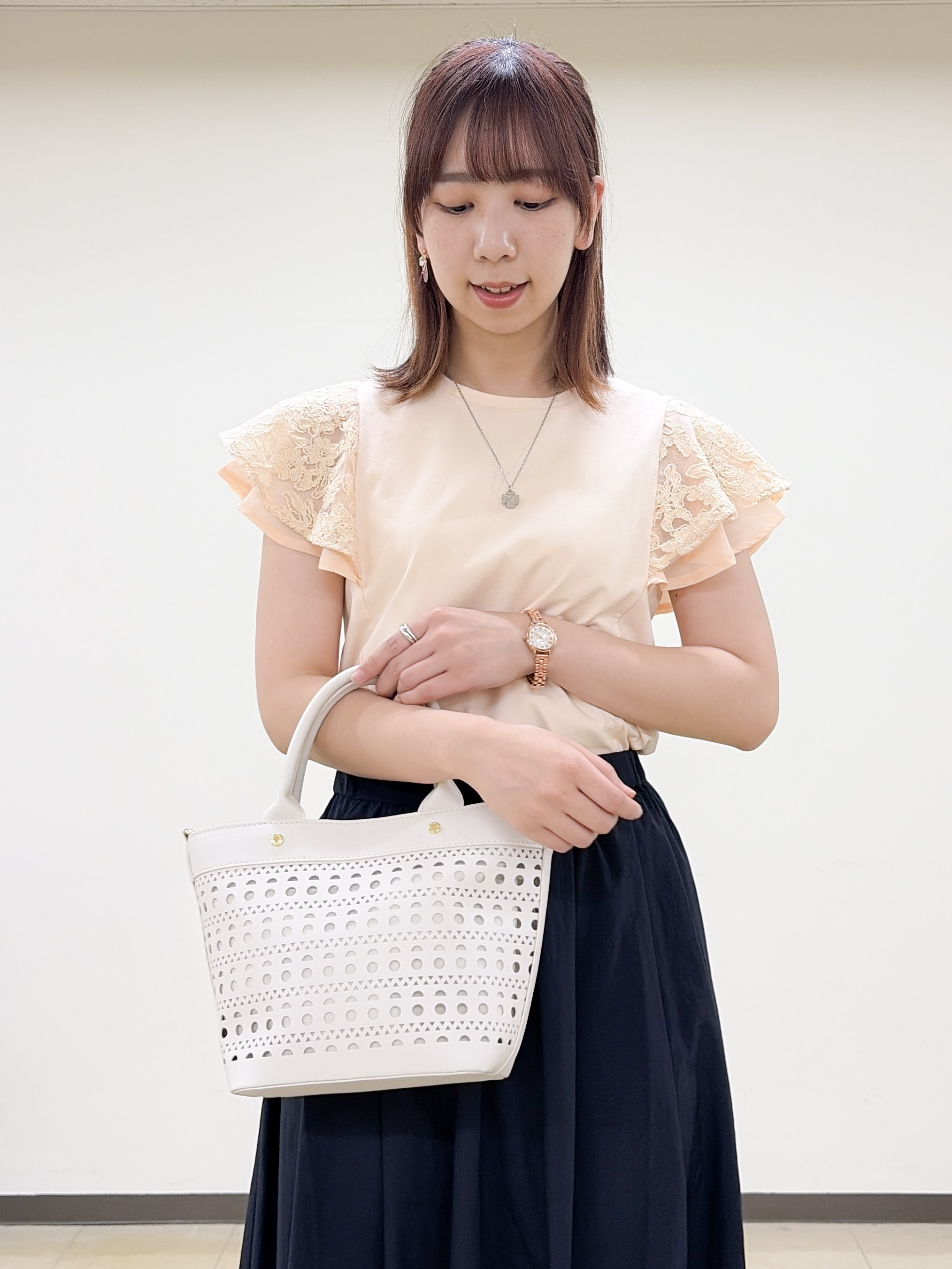 yurinaさんの「index｜【接触冷感／UV】レースフレアスリーブトップス《洗濯機OK》」を使ったコーディネート