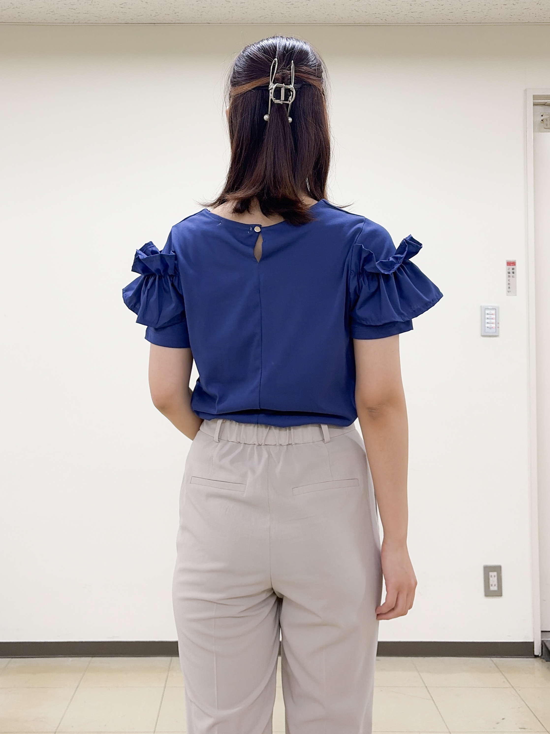 yurinaさんの「index｜【接触冷感】フリルドッキングスリーブトップス《UVケア／洗濯機OK》」を使ったコーディネート