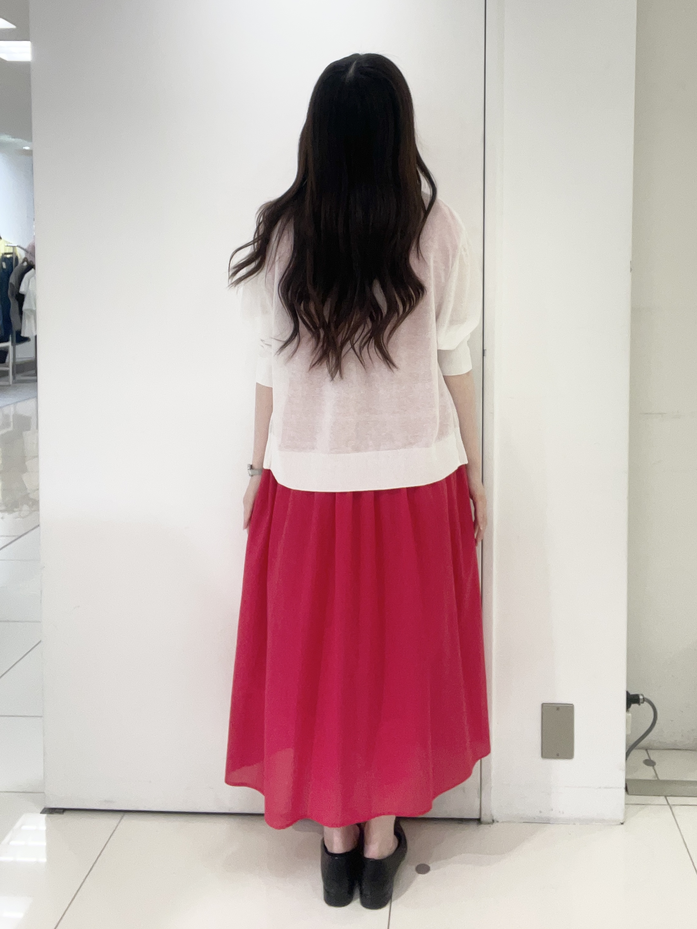 moeさんの「UNTITLED｜【日除け・冷房対策に】コットンリネンカーディガン」を使ったコーディネート