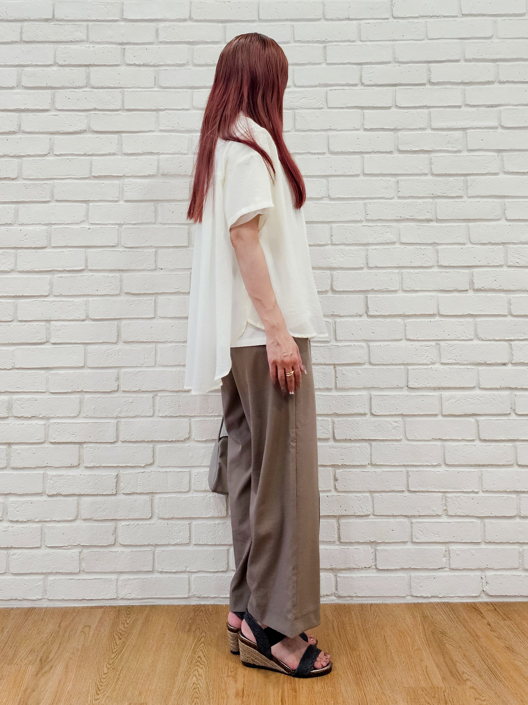 ゆゆさんの「SHOO･LA･RUE｜ヒップがすっぽり隠れる やわらか5分袖シアーシャツ」を使ったコーディネート