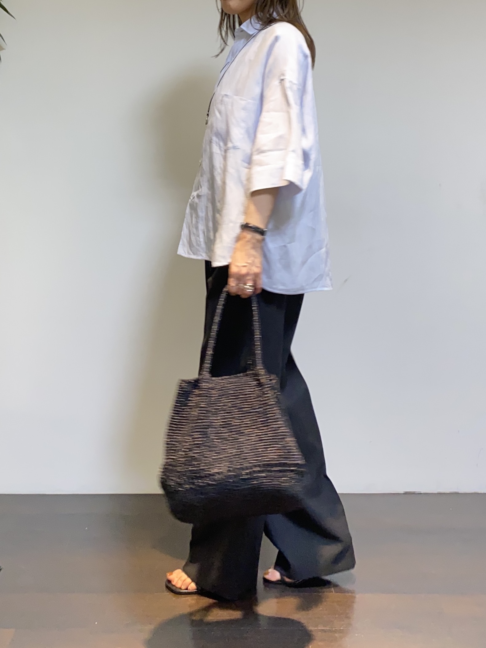 tomoさんの「UNTITLED｜【TICCA】リネン半袖シャツ」を使ったコーディネート