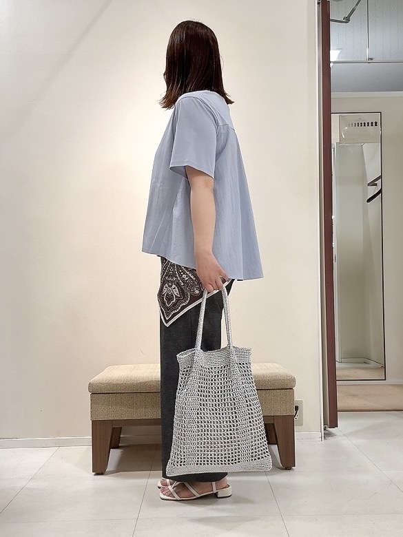 YUIさんの「UNTITLED｜【洗える/Tシャツ】異素材ドッキングプルオーバー」を使ったコーディネート