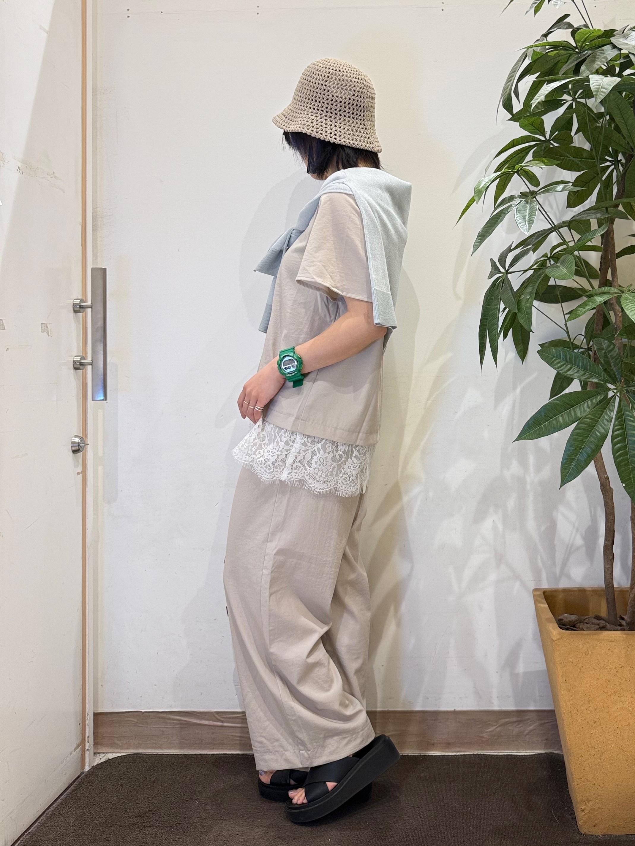 misakiさんの「SHOO･LA･RUE｜【通気性〇/洗濯機可/S-LL】シアーラメカーディガン」を使ったコーディネート