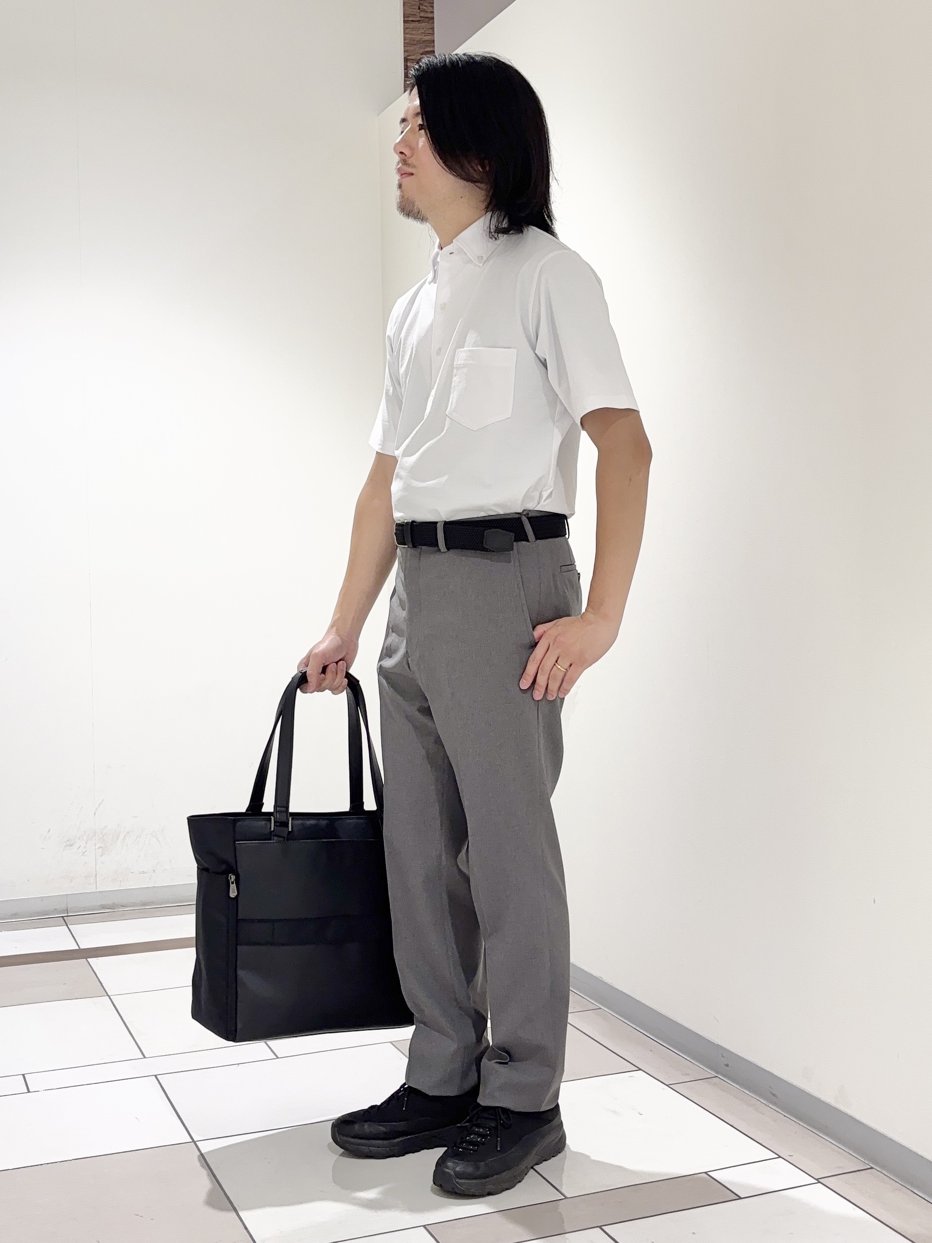 及川さんの「TAKEO KIKUCHI｜【汗染み軽減/接触冷感】ビズ ポロシャツ」を使ったコーディネート