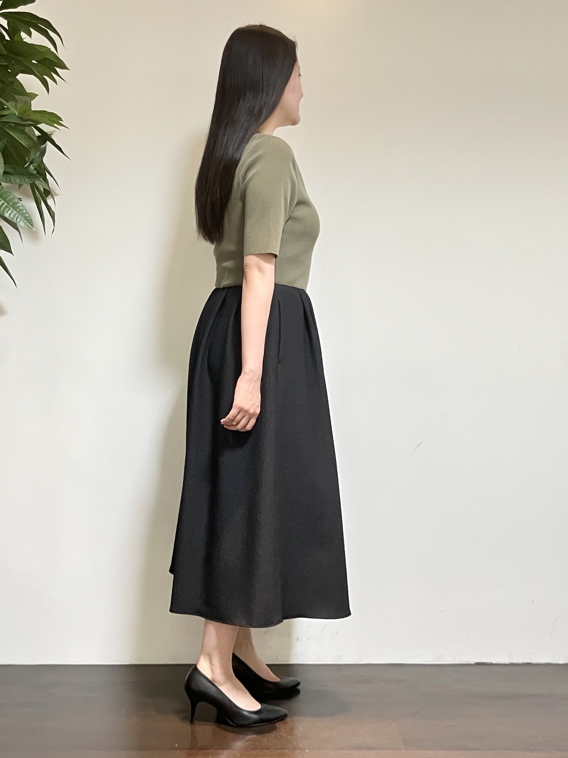 カレンさんの「UNTITLED｜◆【一枚でサマ見え】ニットドッキングジャガードワンピース」を使ったコーディネート