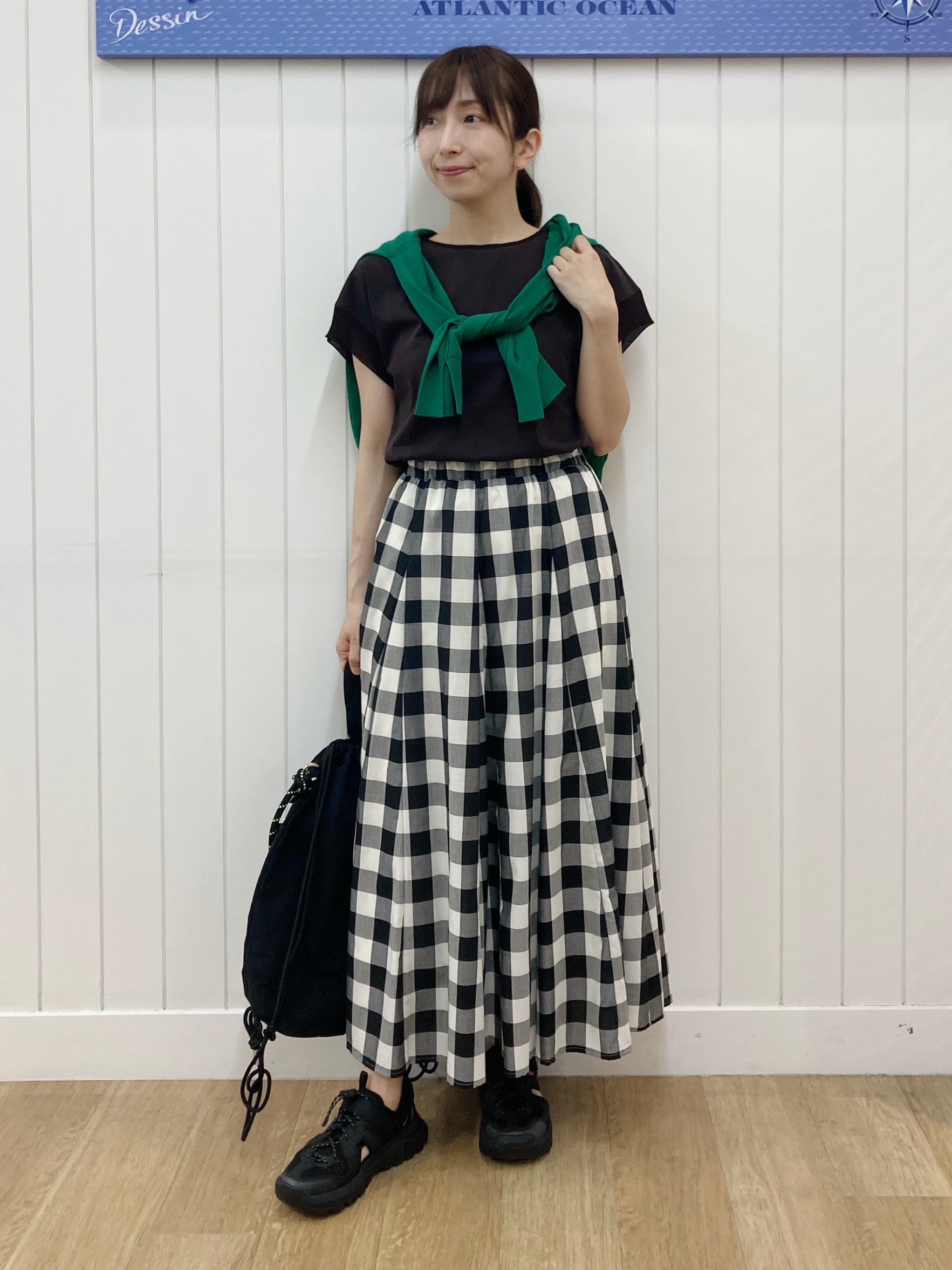 yoshiさんの「Dessin｜【UVカット/接触冷感】美光沢カットソー」を使ったコーディネート