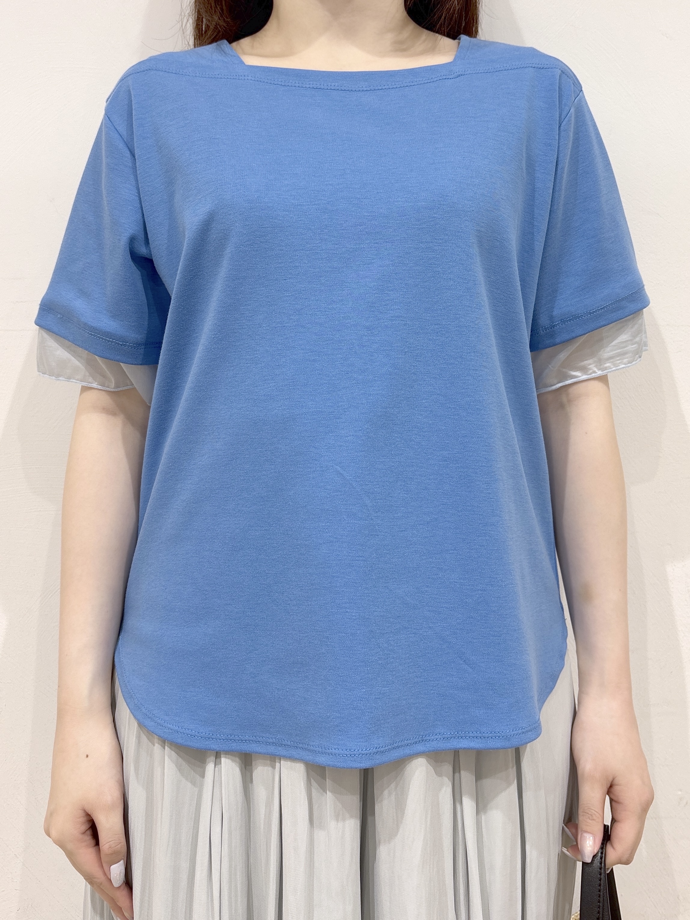るーさんの「grove｜【二の腕カバー/UVカット】袖口シアースクエアネックTシャツ」を使ったコーディネート