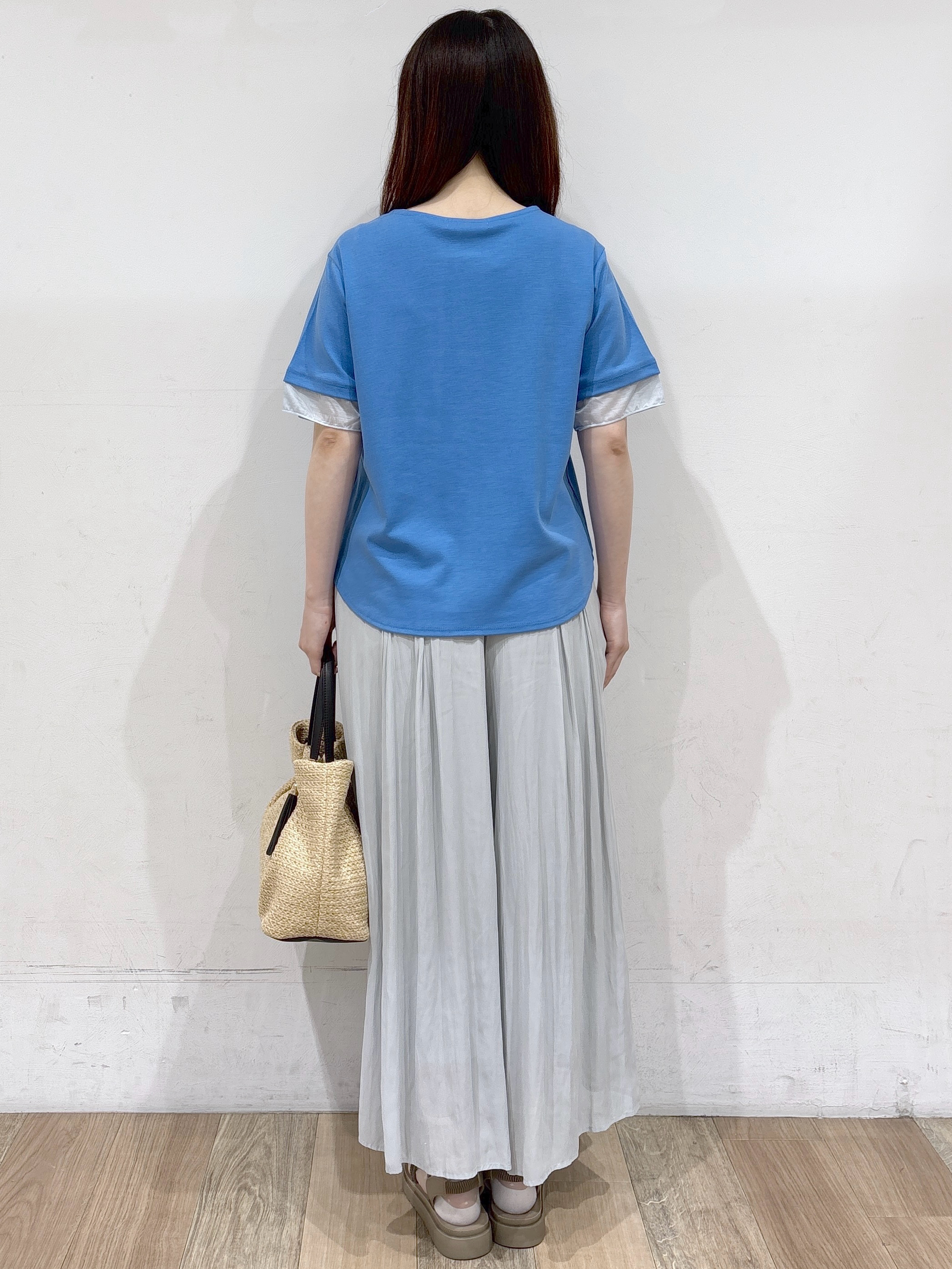 るーさんの「grove｜【二の腕カバー/UVカット】袖口シアースクエアネックTシャツ」を使ったコーディネート