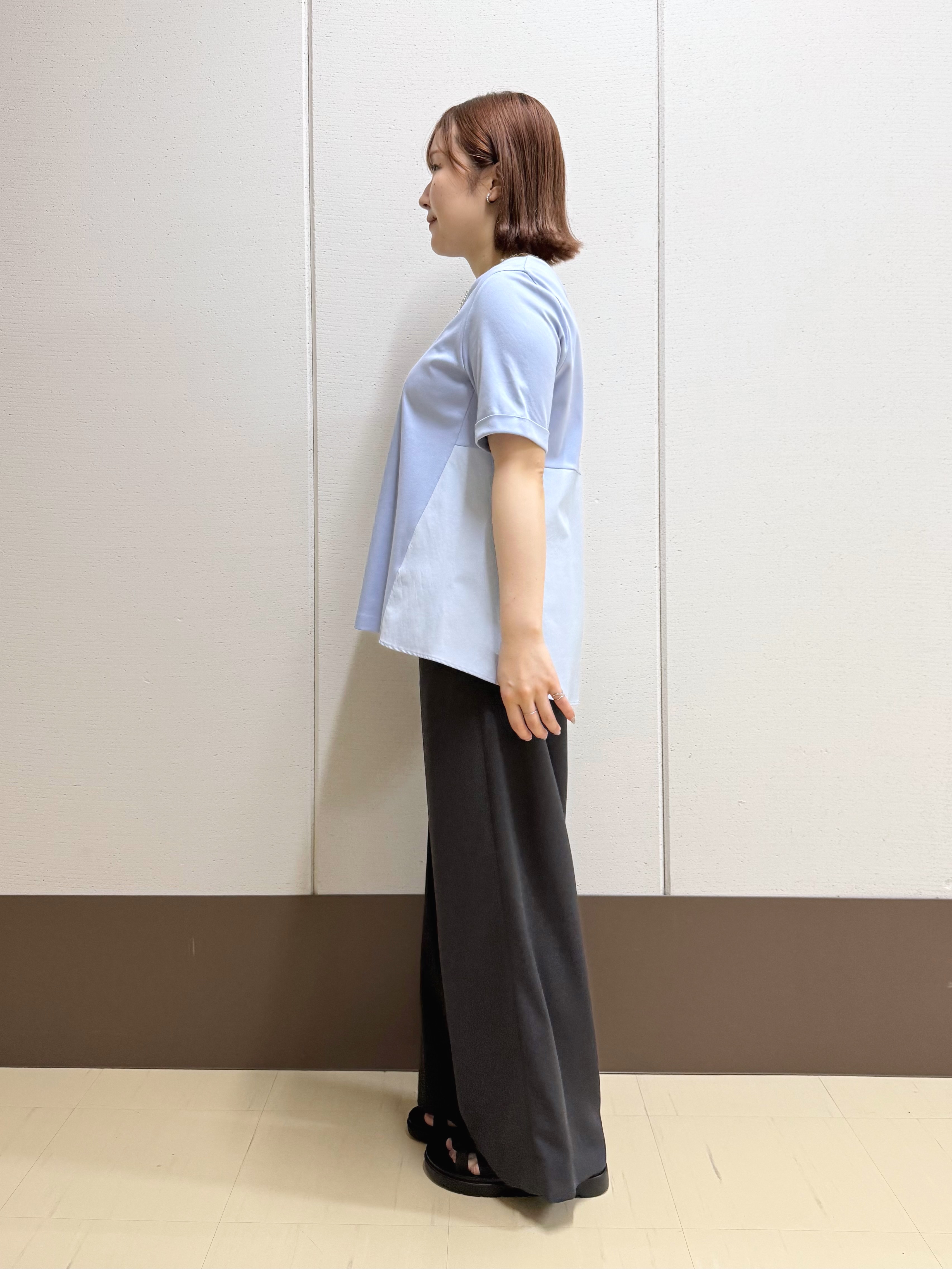 Rikoさんの「INDIVI｜【接触冷感／透湿／着る日傘】イージーワイドパンツ」を使ったコーディネート