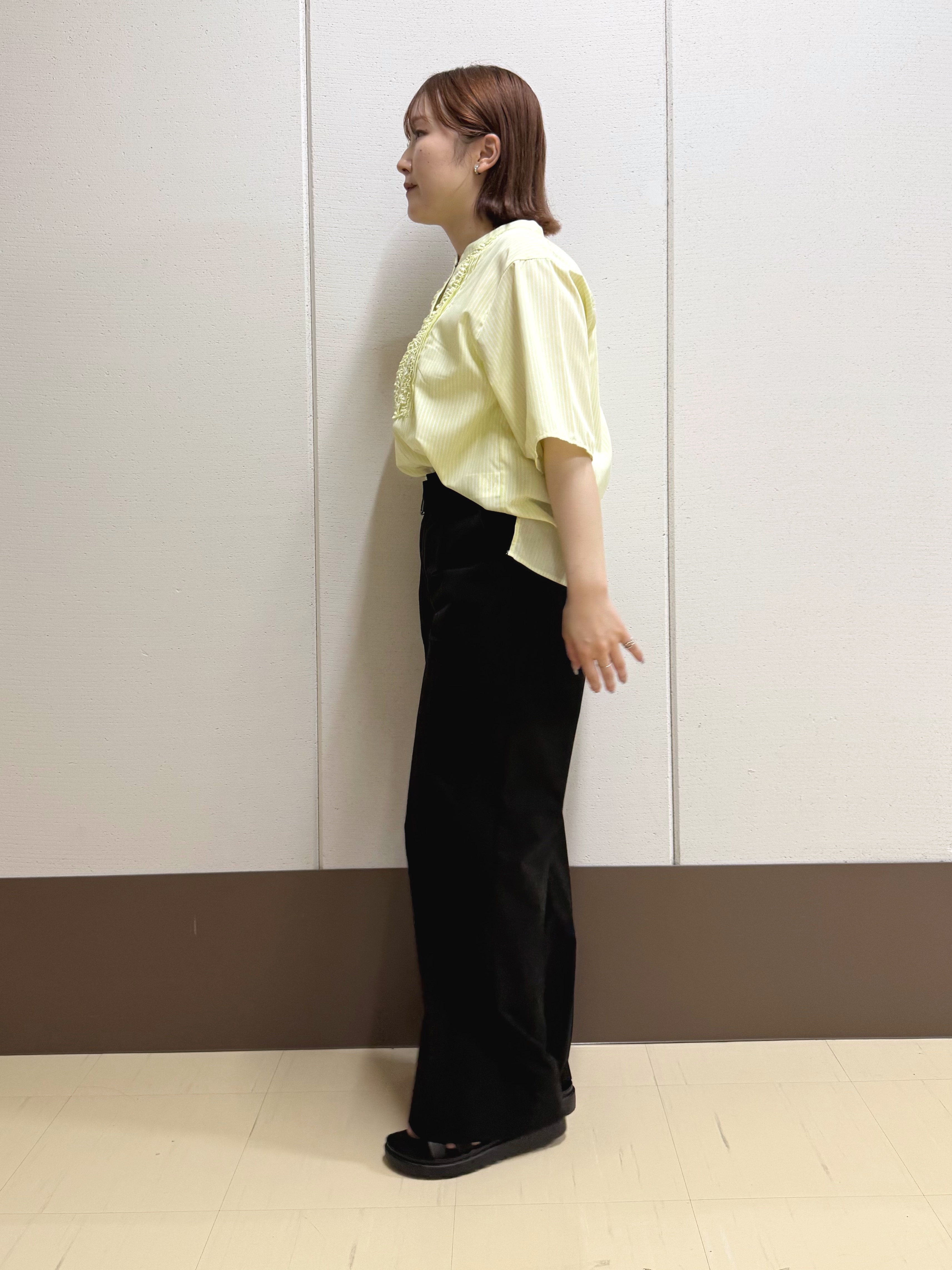 Rikoさんの「INDIVI｜【洗える／UVケア／着映え】フリルピンタックブラウス」を使ったコーディネート