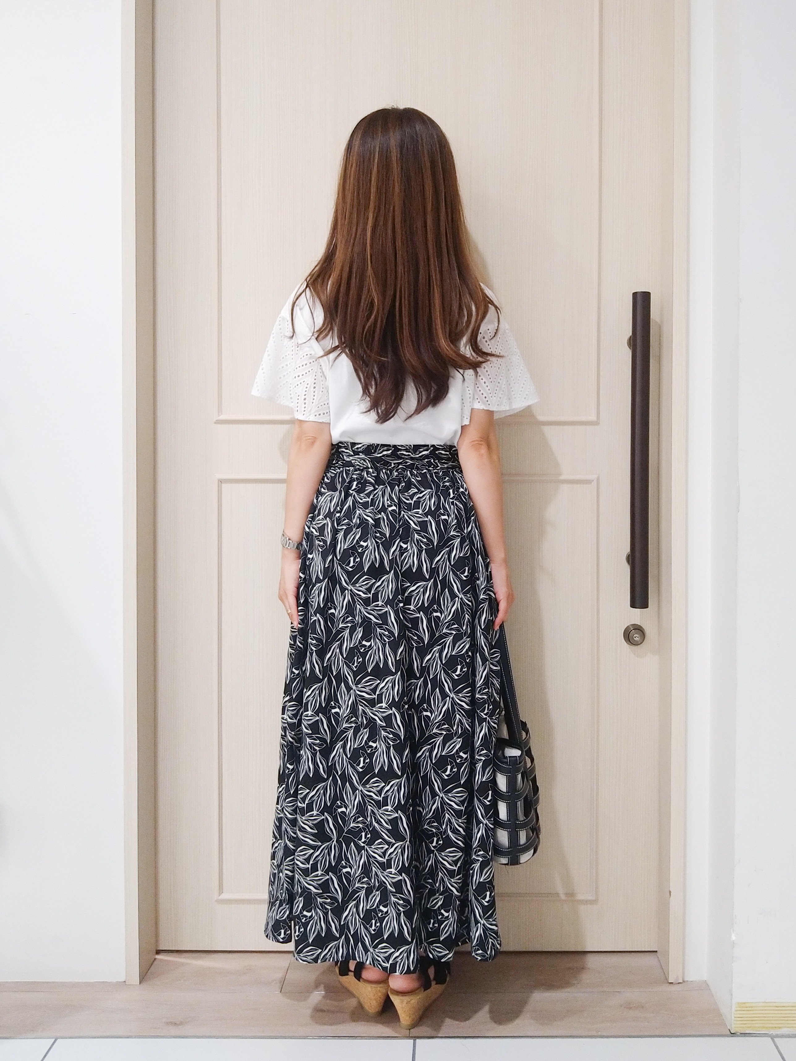 mi-saさんの「SHOO･LA･RUE｜【S-LL/洗濯機可/体型カバー】汗じみが気になりにくい お袖レースフレアTシャツ」を使ったコーディネート