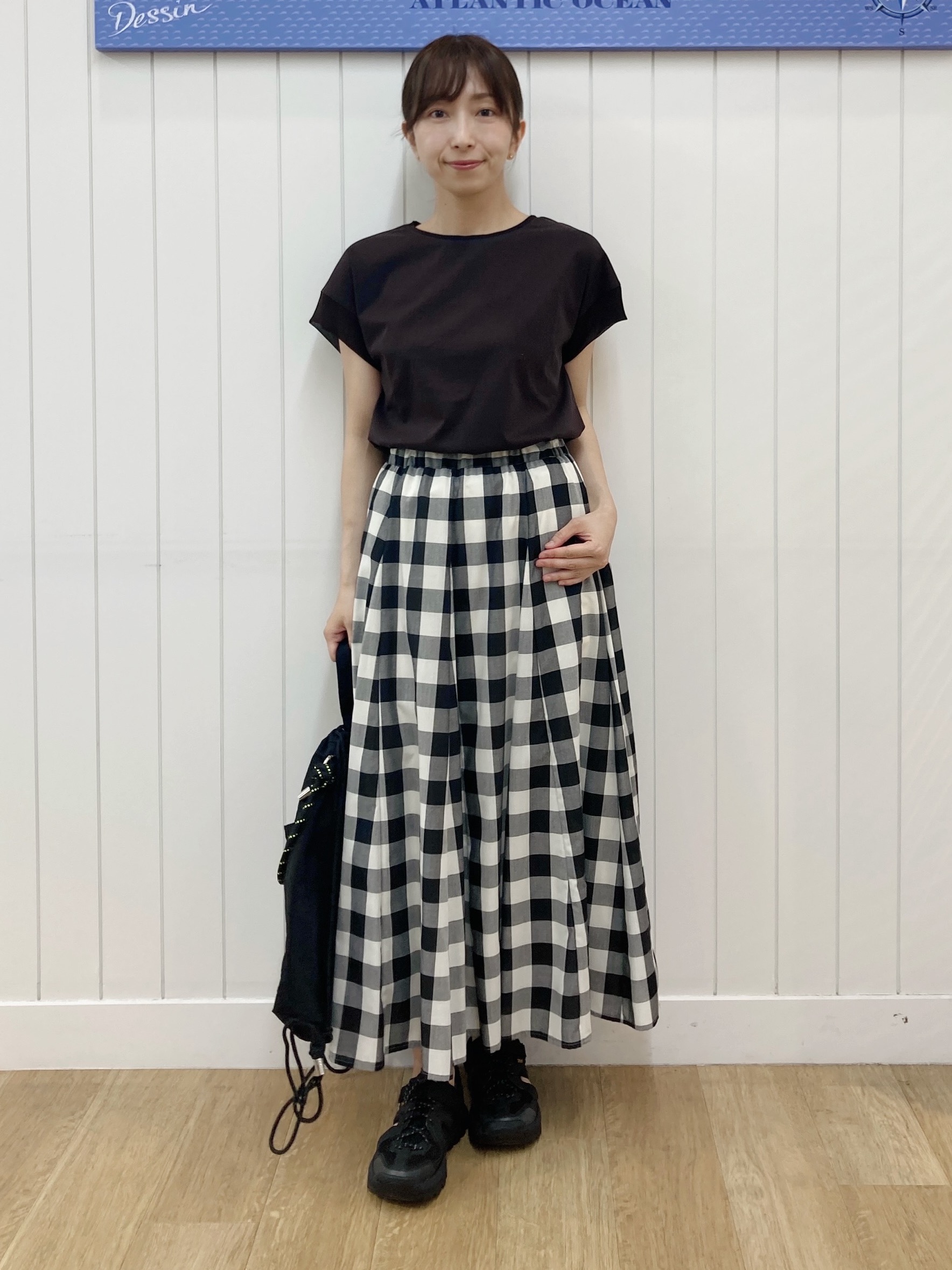 yoshiさんの「Dessin｜【UVカット/接触冷感】美光沢カットソー」を使ったコーディネート