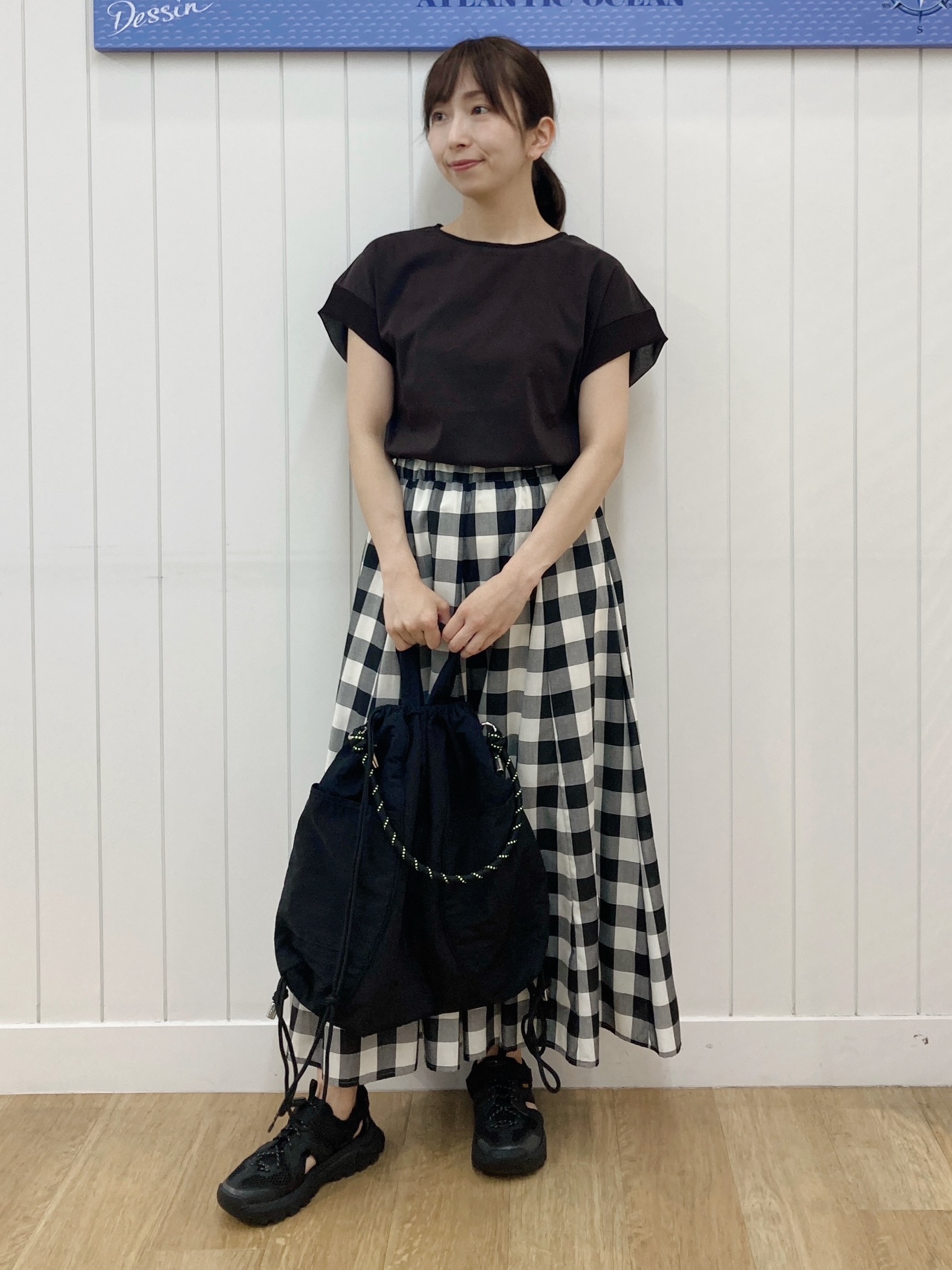 yoshiさんの「Dessin｜【UVカット/接触冷感】美光沢カットソー」を使ったコーディネート