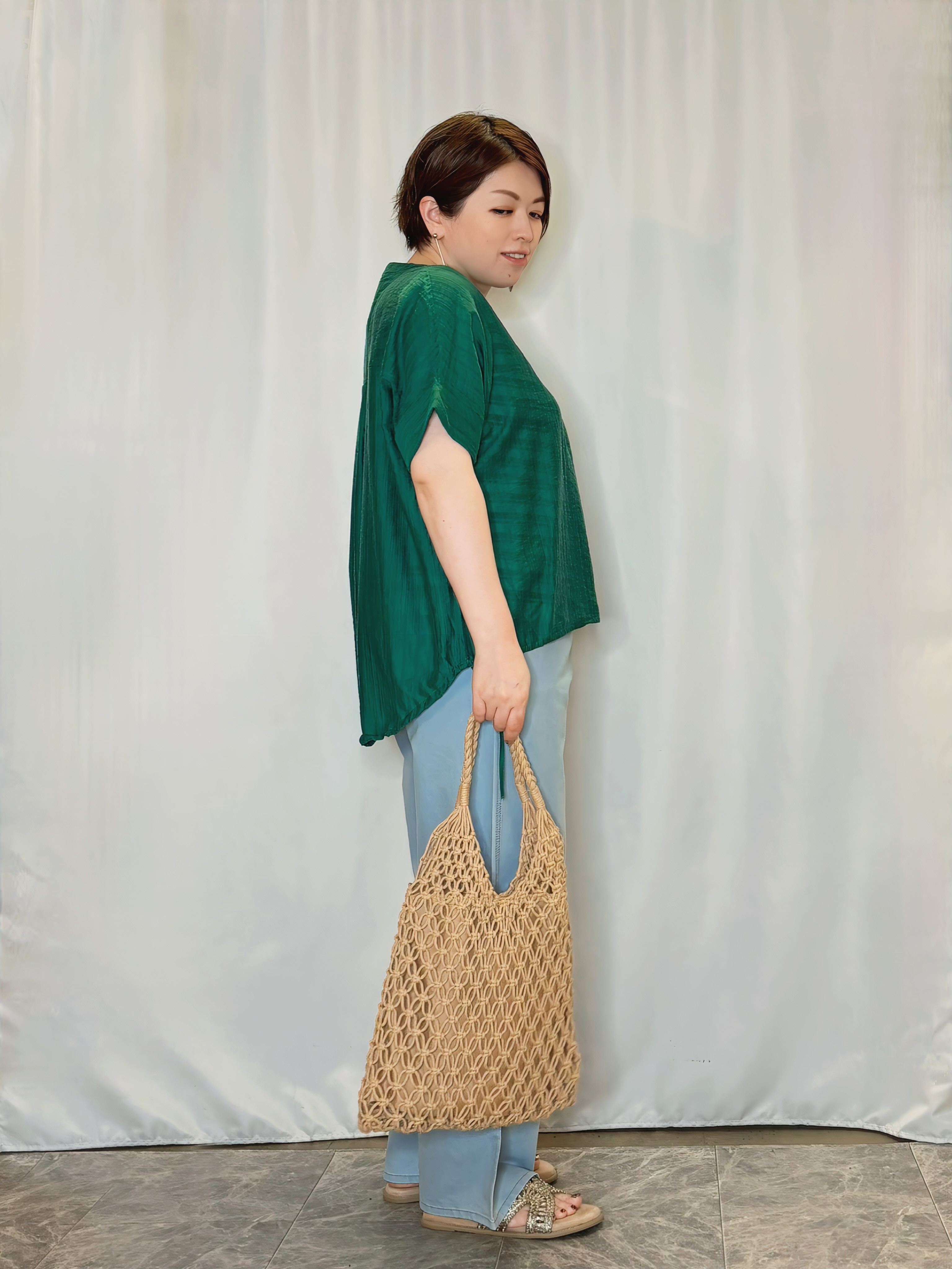 たみさんの「SHOO･LA･RUE｜【高レビュー/体型カバー】インせず着られる スキッパー裾リボンブラウス」を使ったコーディネート