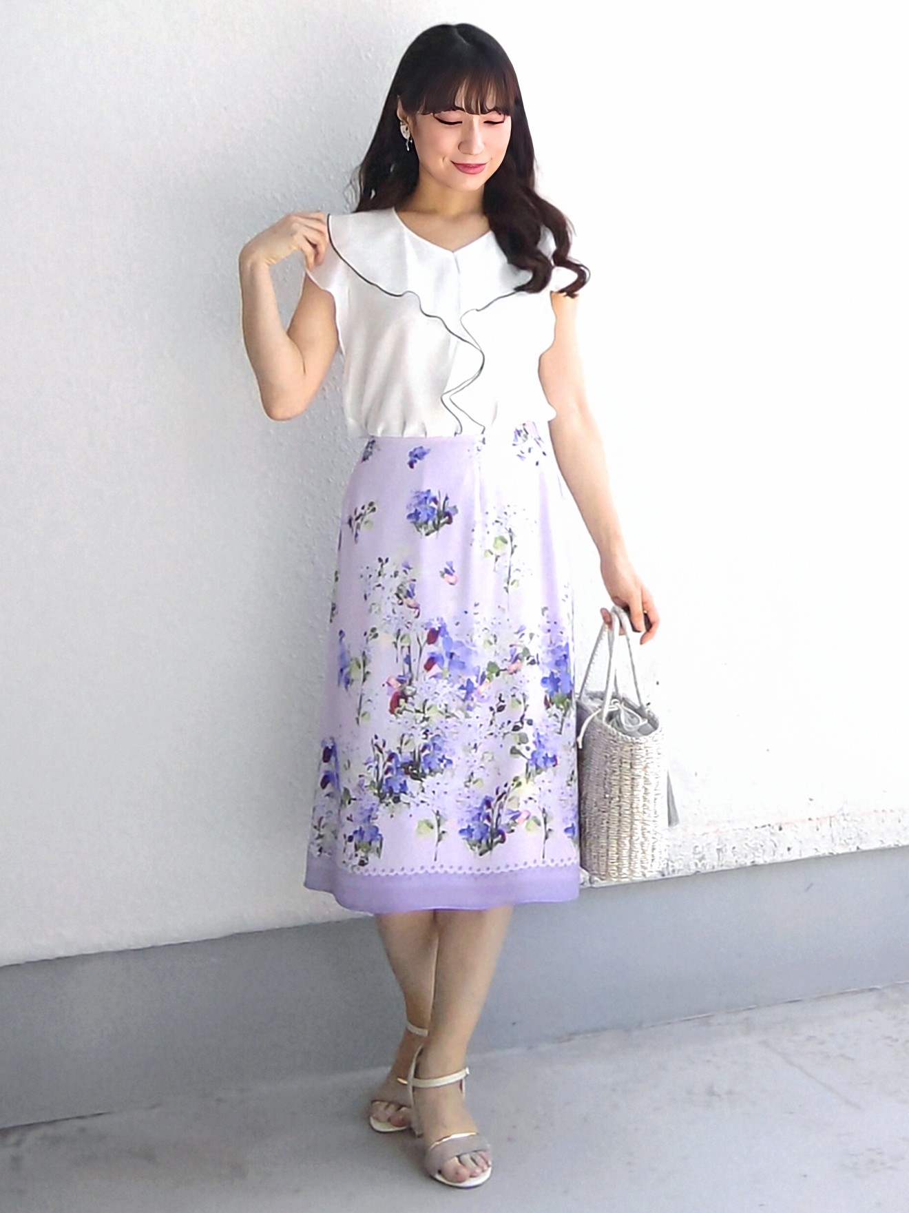 keinaさんの「SunaUna｜多色花柄プリントスカート」を使ったコーディネート