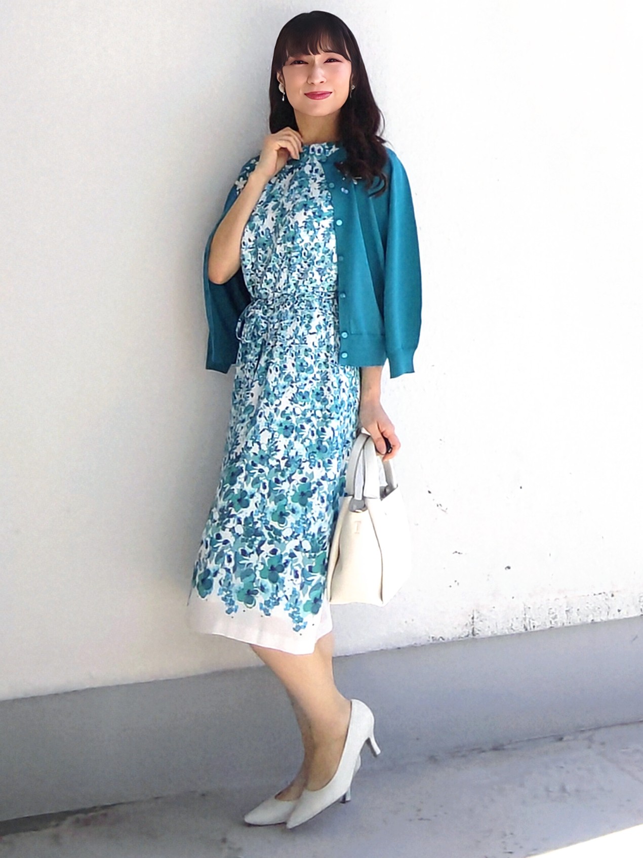 keinaさんの「SunaUna｜小花柄ワンピース」を使ったコーディネート